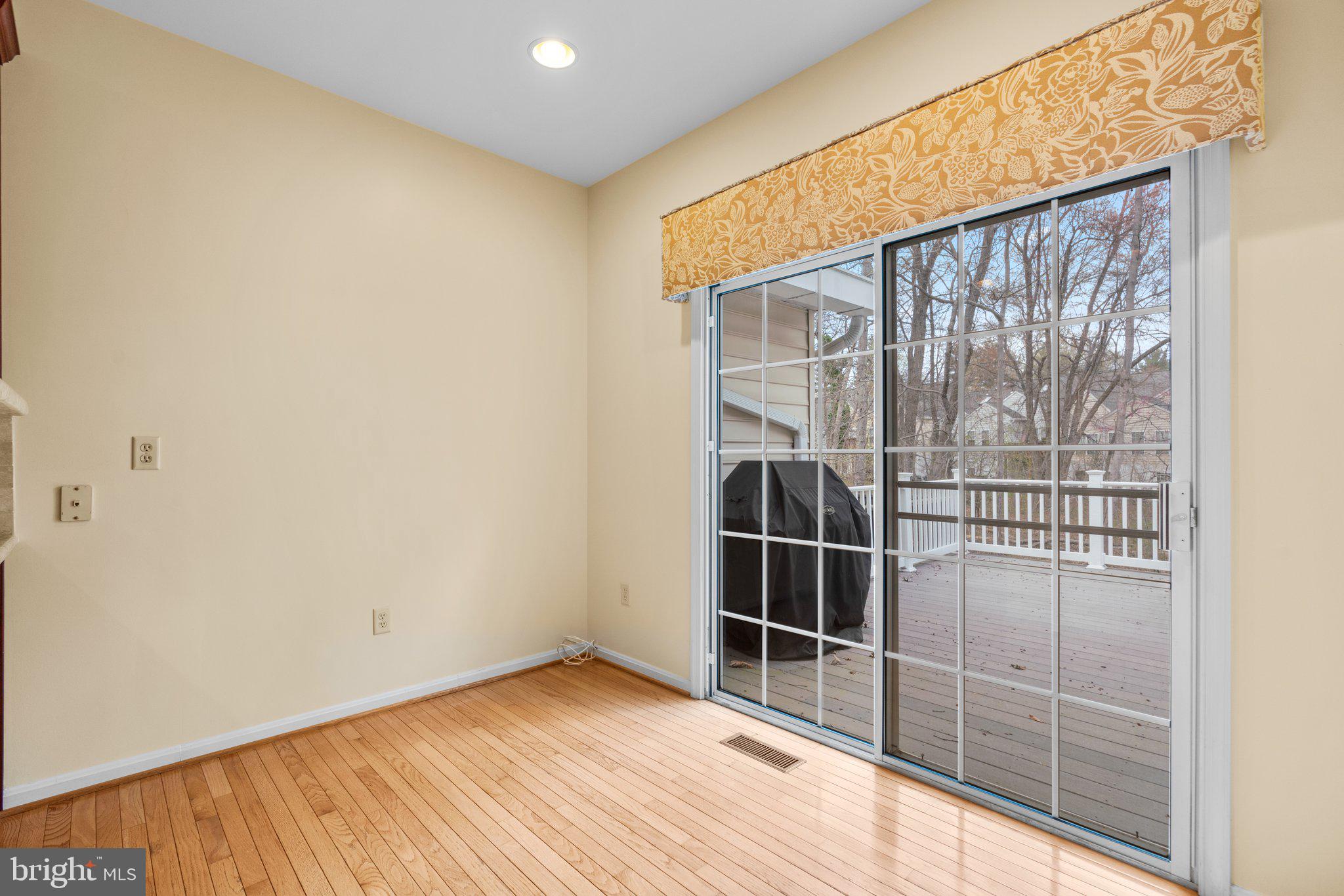 HICKORY CREST - Residential