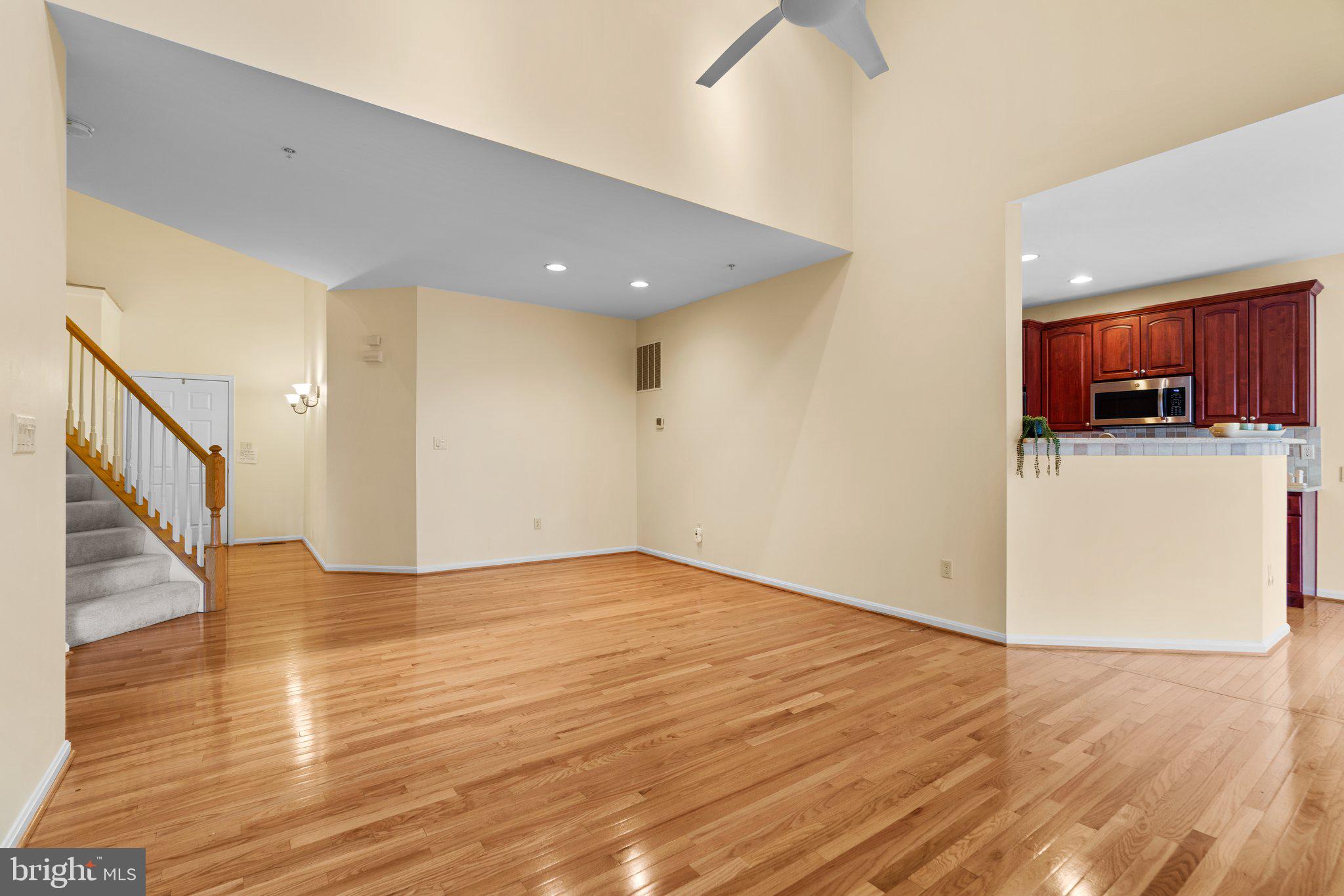 HICKORY CREST - Residential