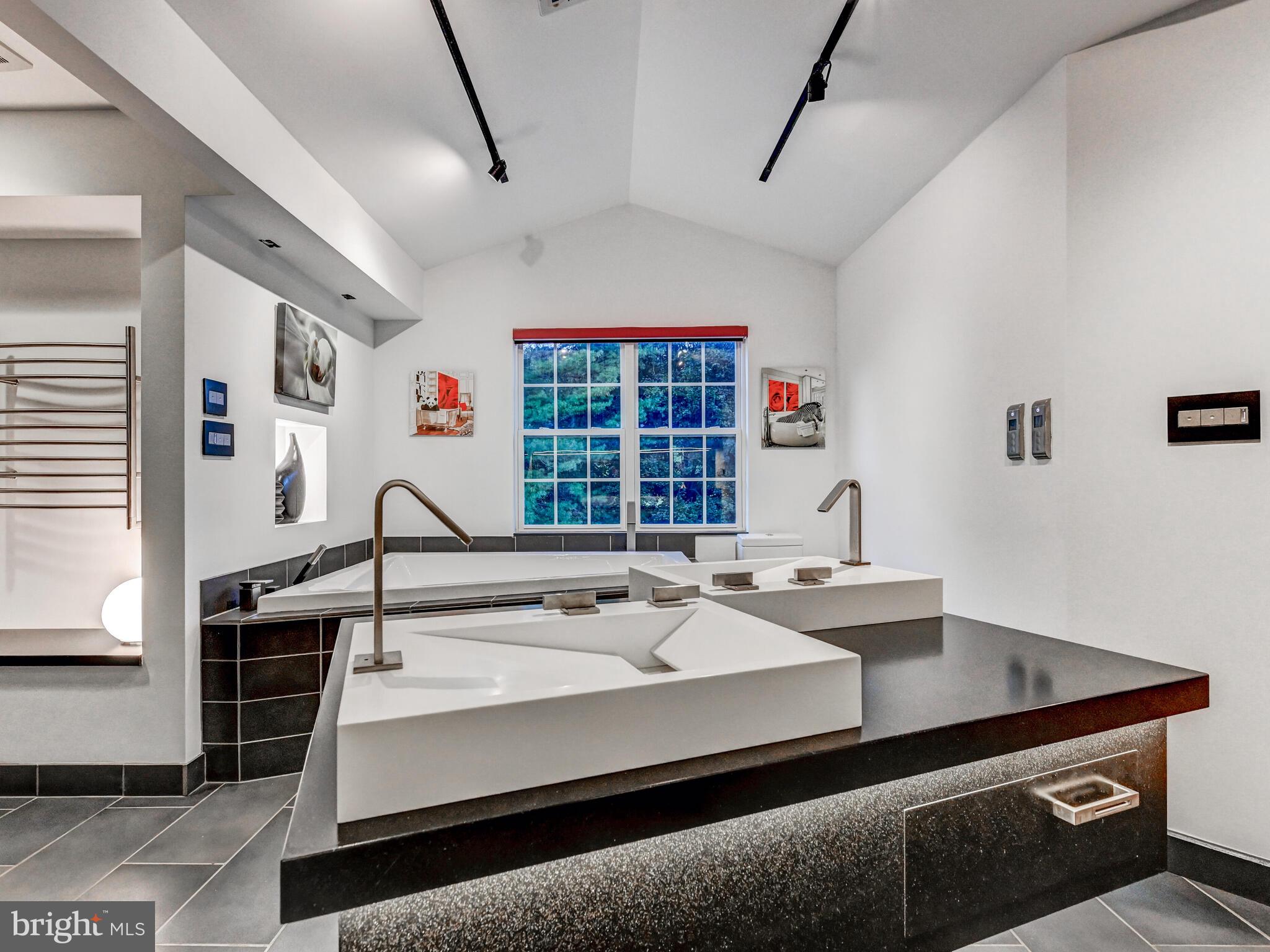 BENTLEY RIDGE - Residential