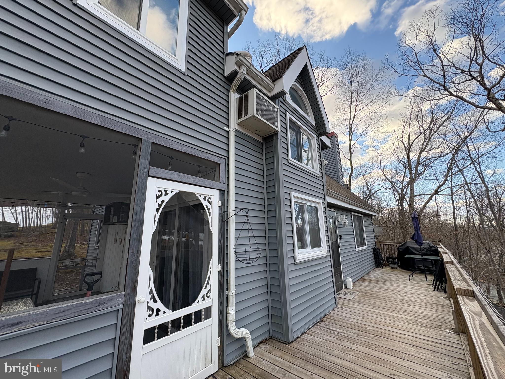 SAW CREEK ESTATES - Residential