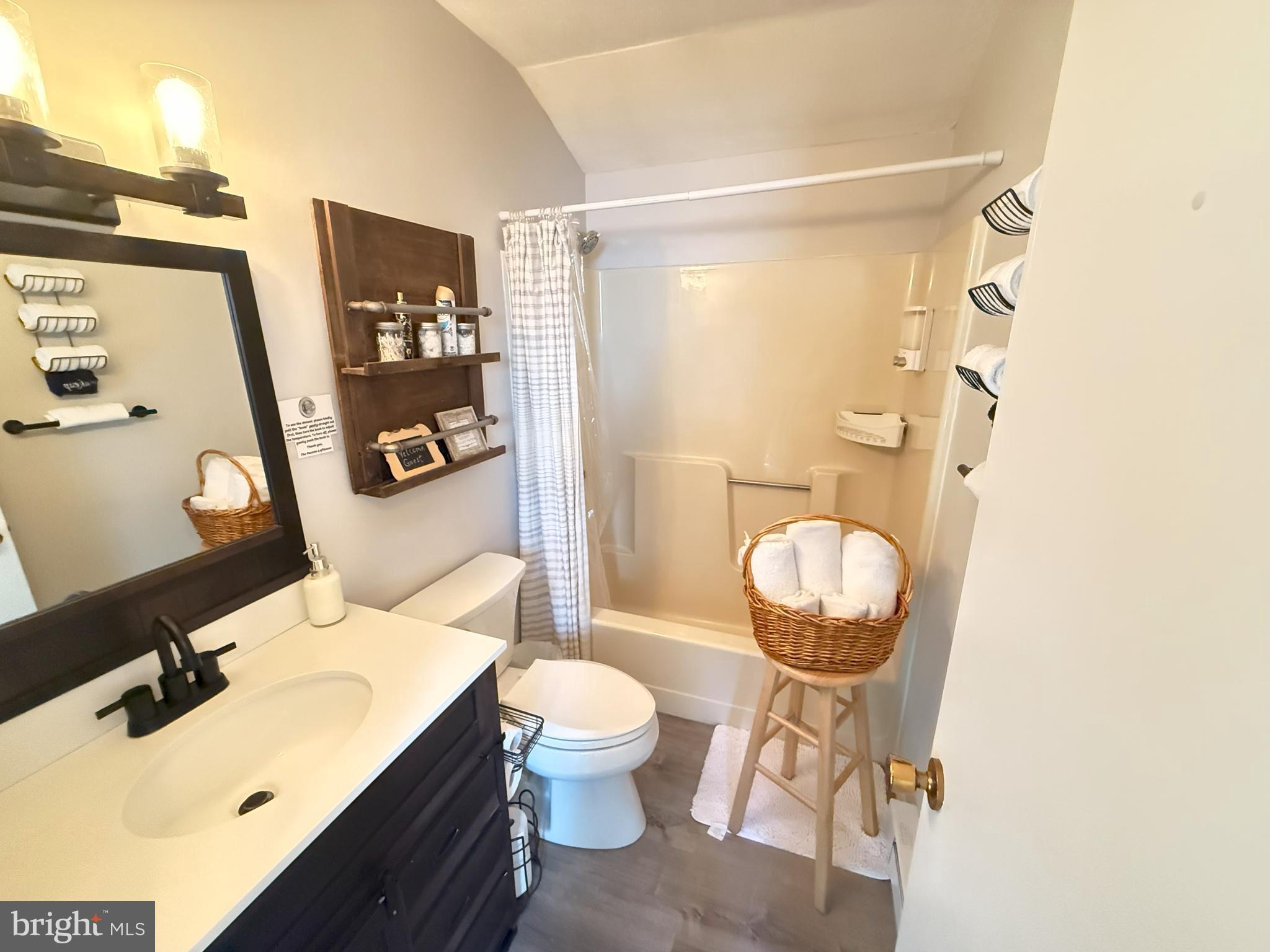 SAW CREEK ESTATES - Residential