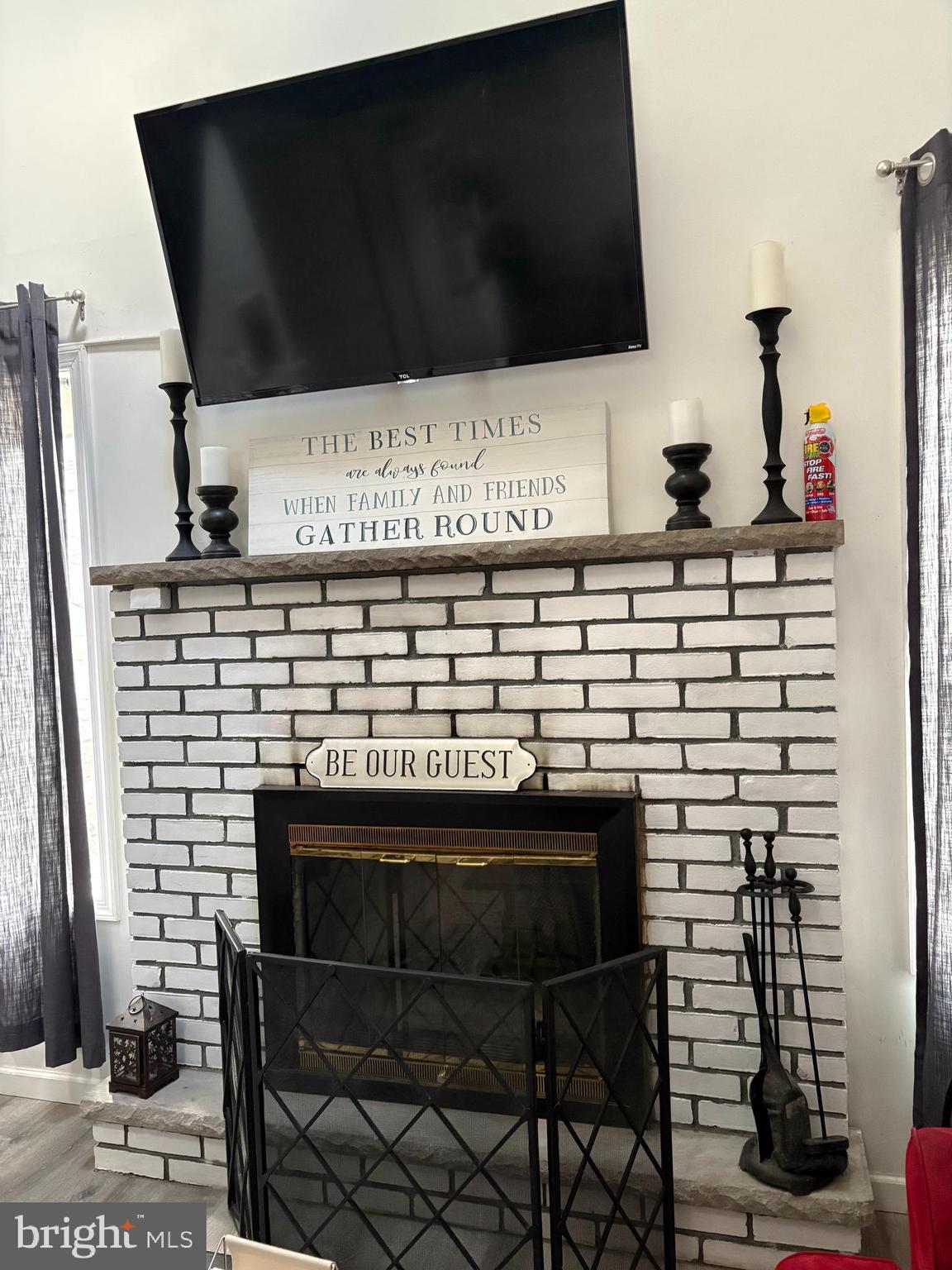 SAW CREEK ESTATES - Residential