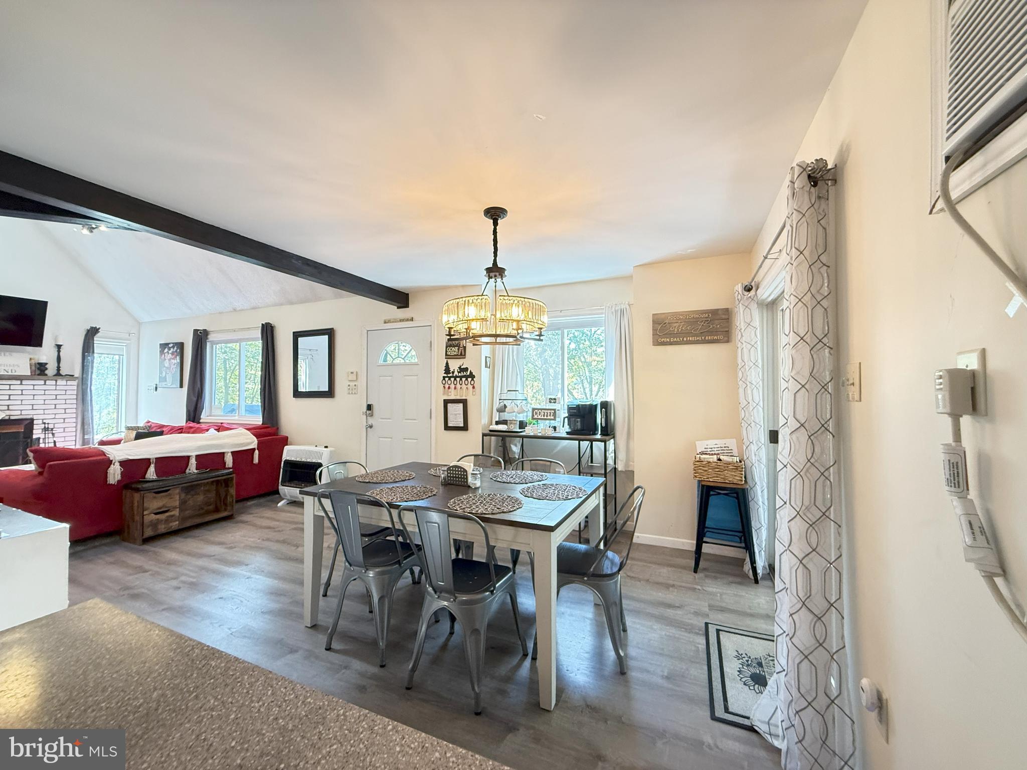 SAW CREEK ESTATES - Residential