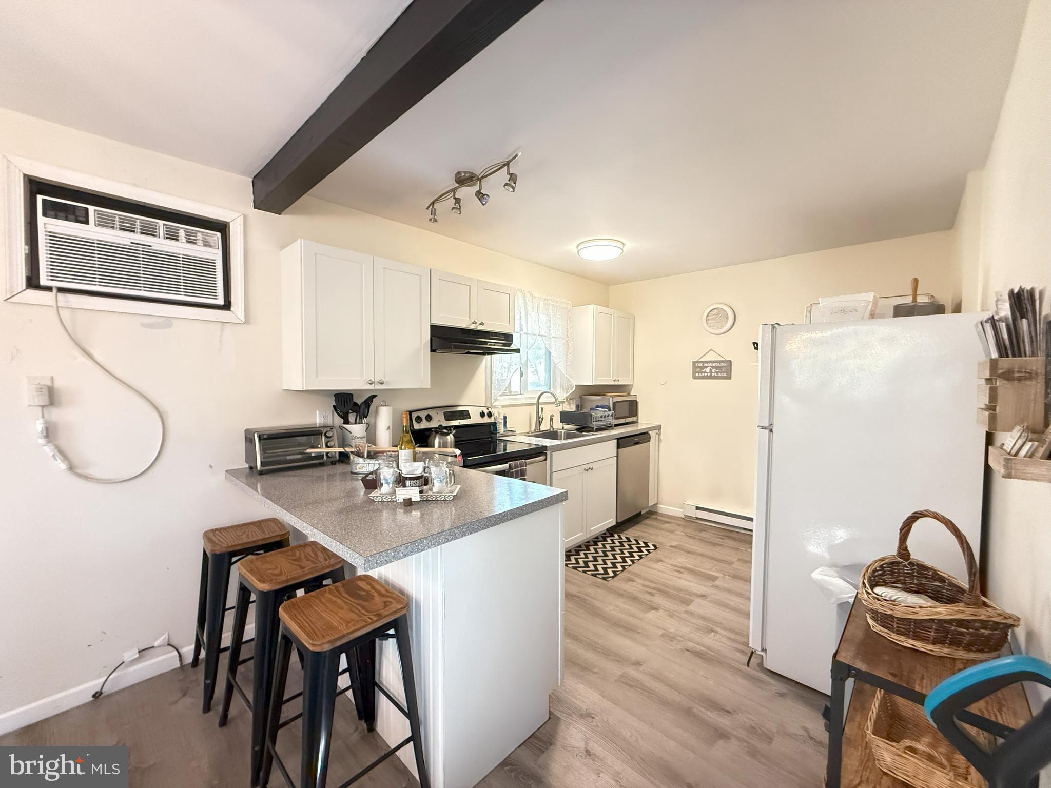 SAW CREEK ESTATES - Residential