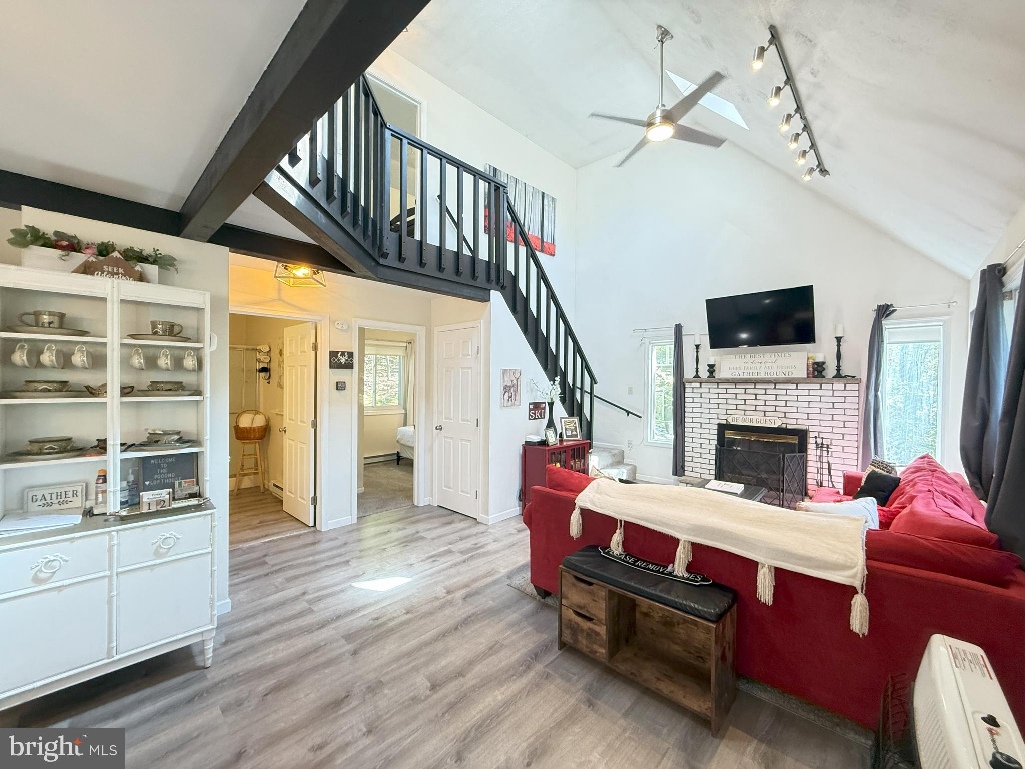 SAW CREEK ESTATES - Residential