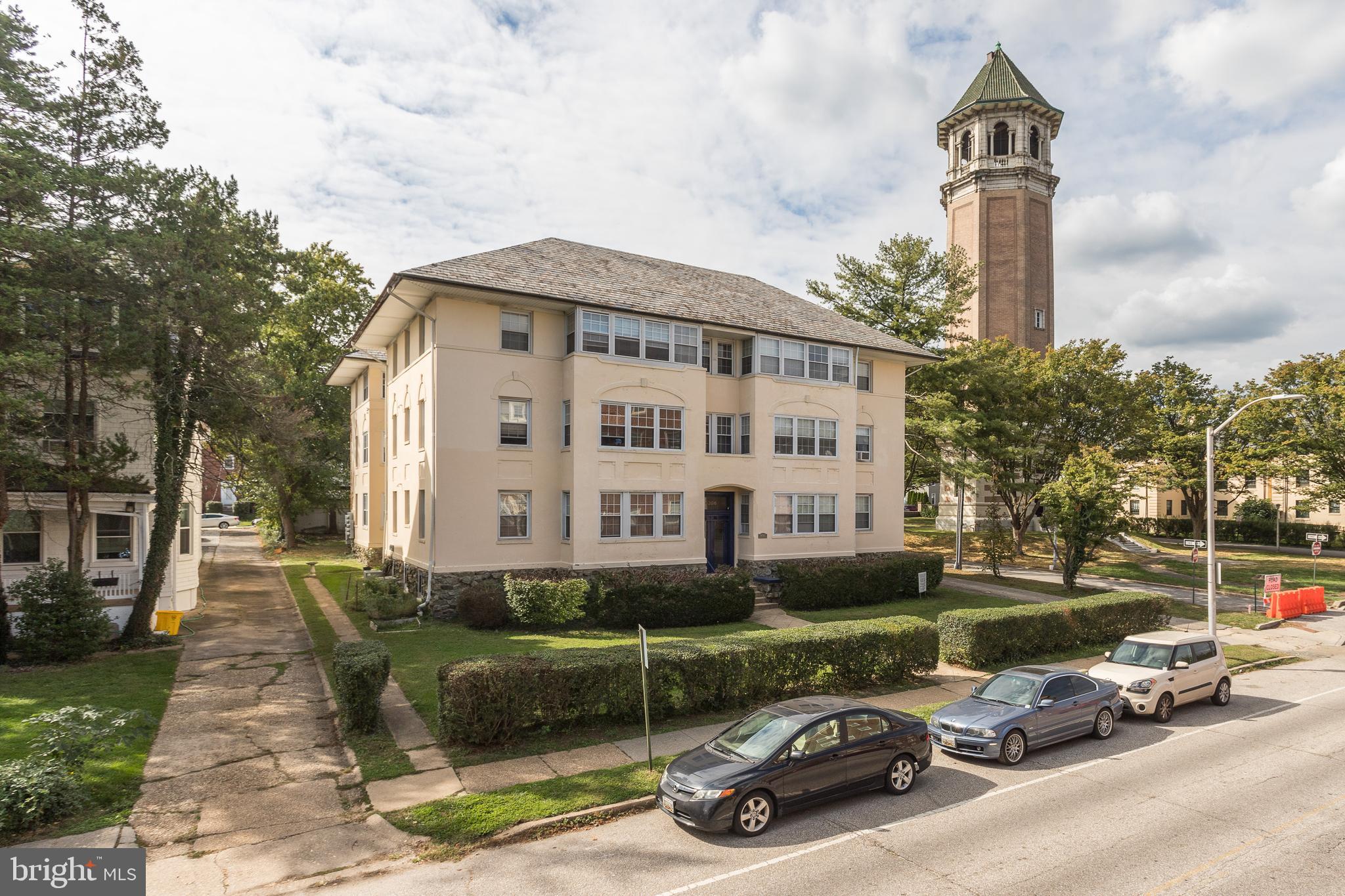 ROLAND PARK - Commercial Sale