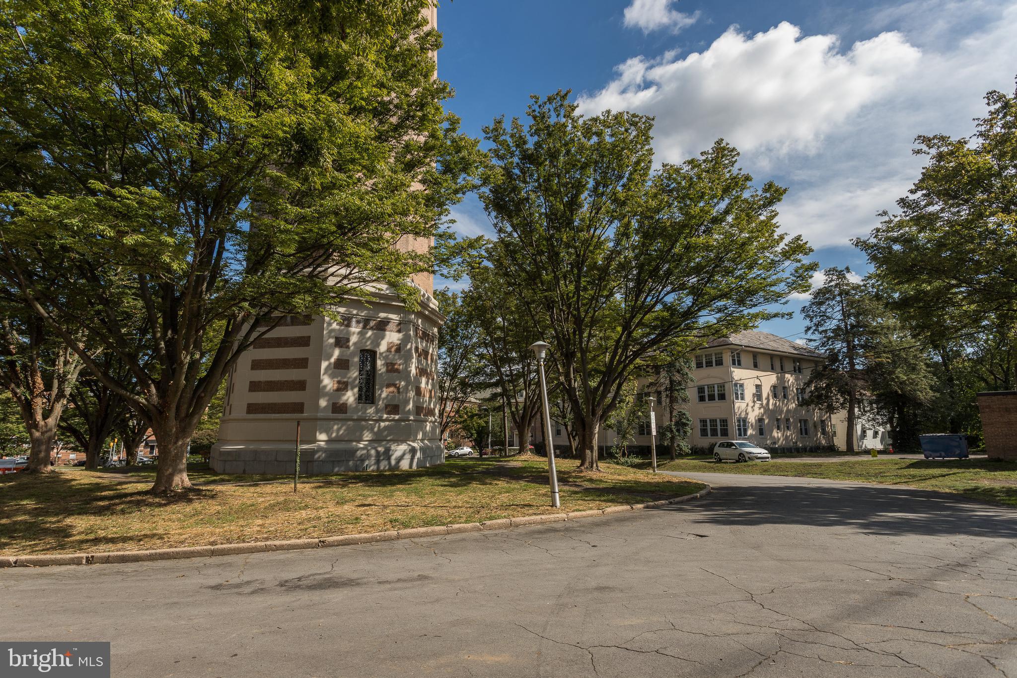 ROLAND PARK - Commercial Sale