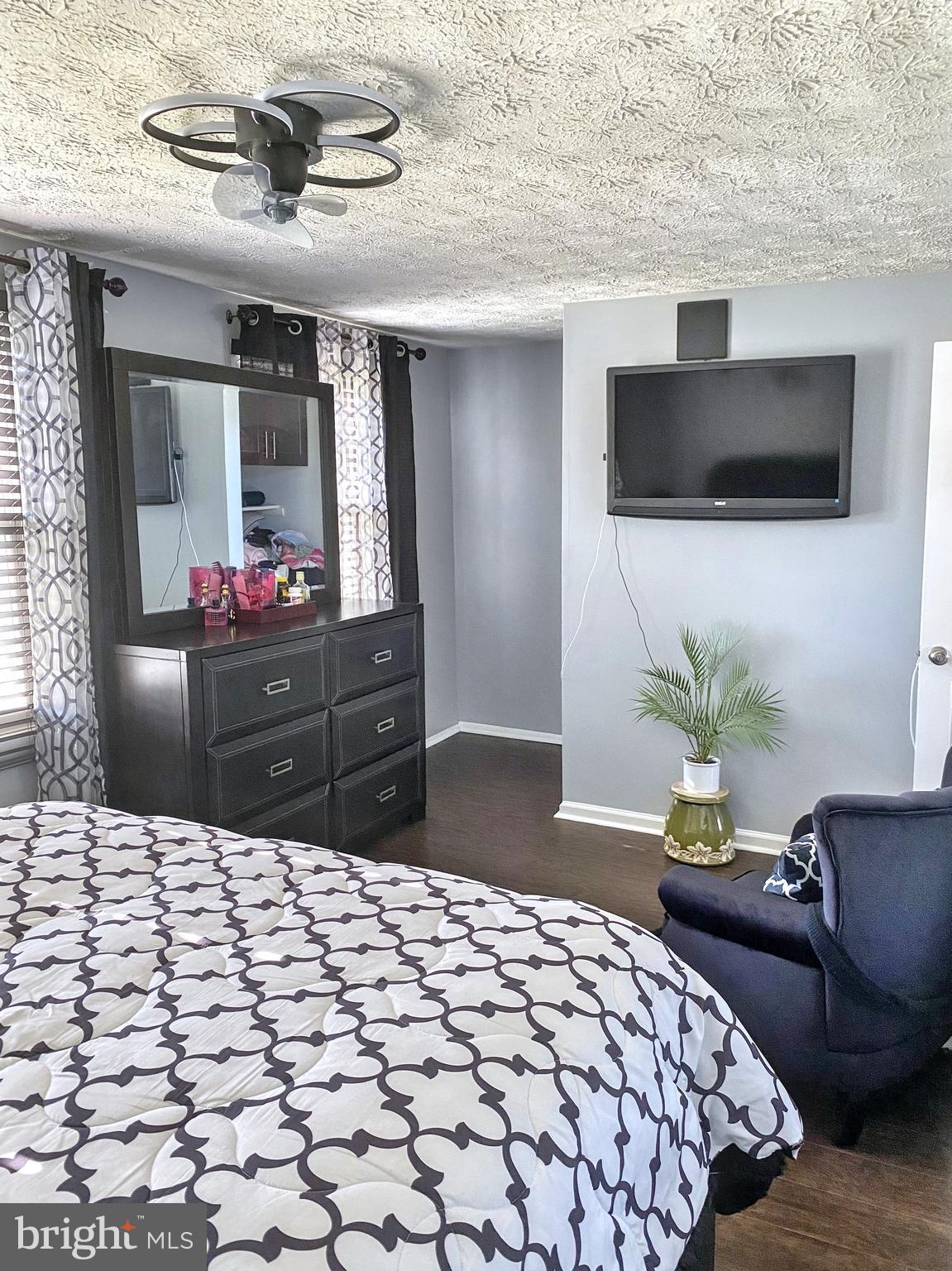 WILLOW HILLS- RESUB PARC - Residential