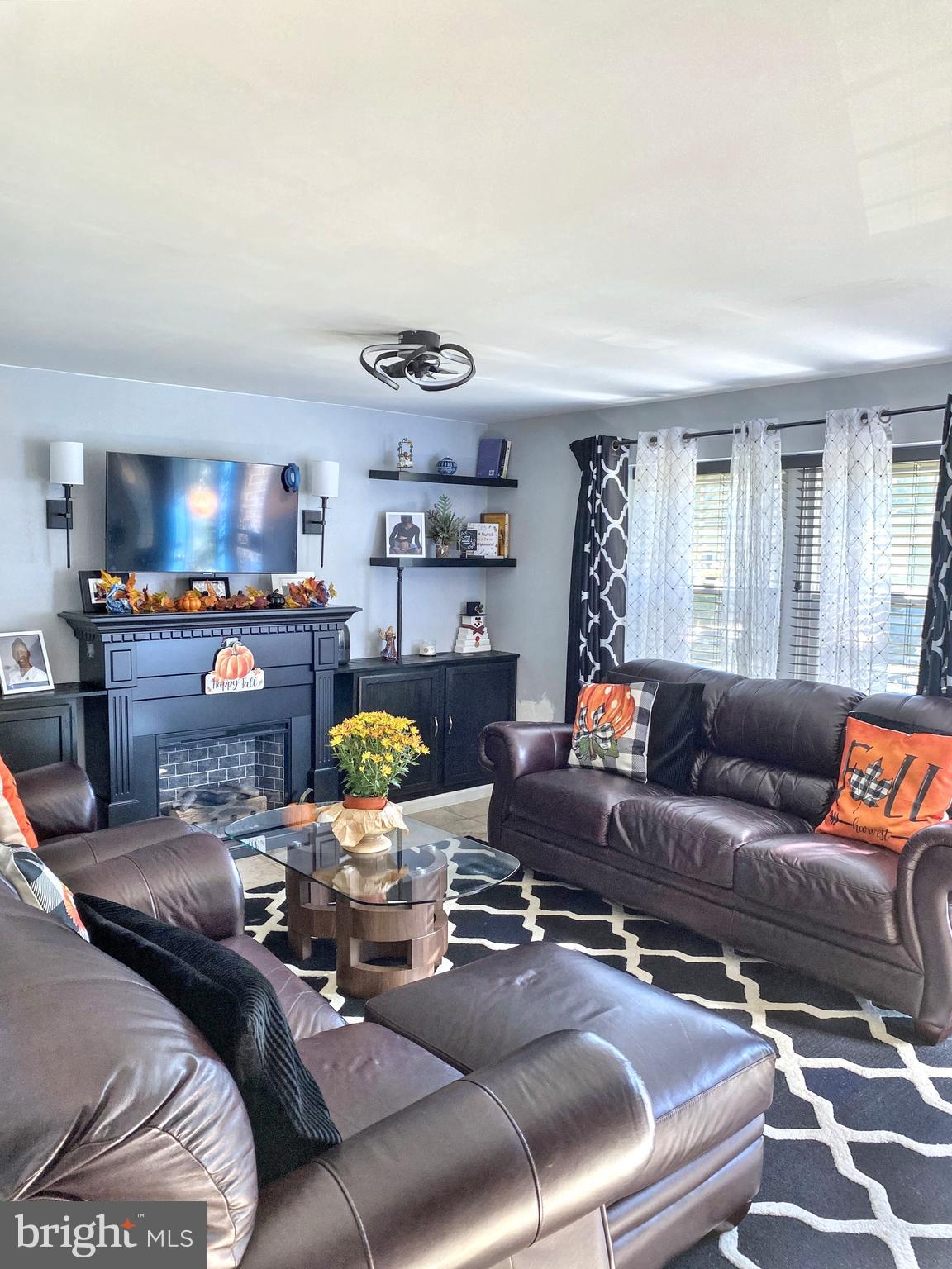 WILLOW HILLS- RESUB PARC - Residential