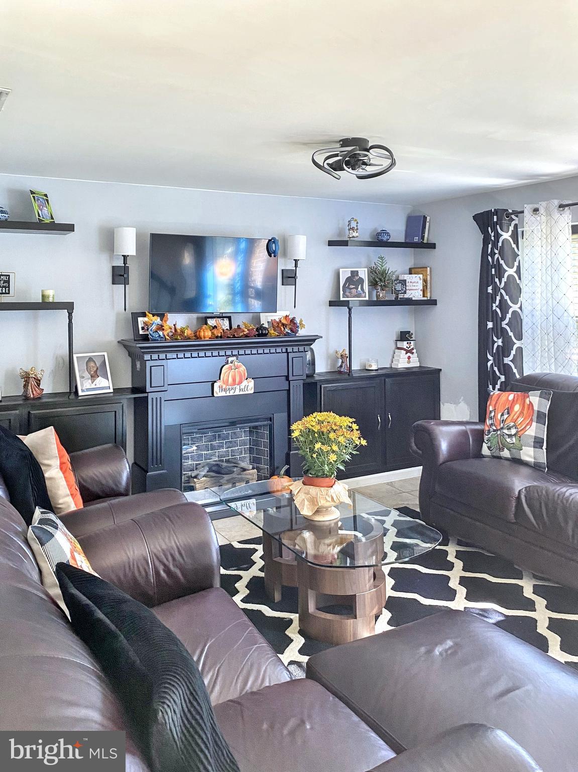 WILLOW HILLS- RESUB PARC - Residential