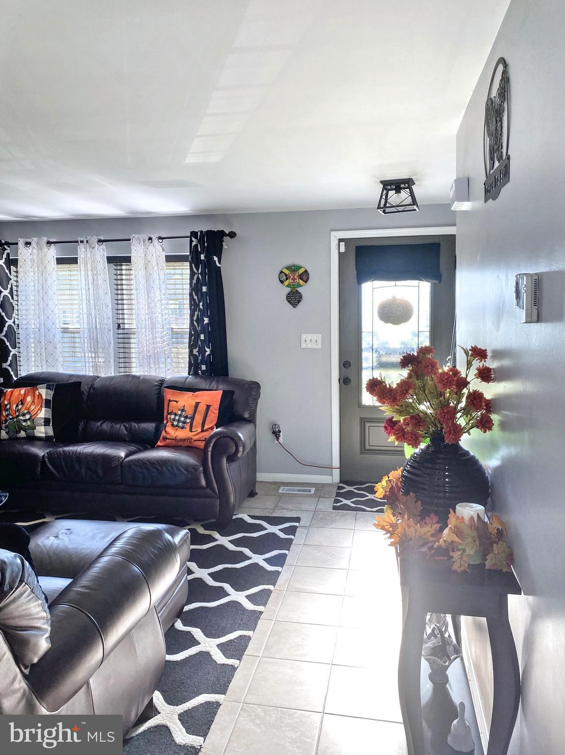 WILLOW HILLS- RESUB PARC - Residential