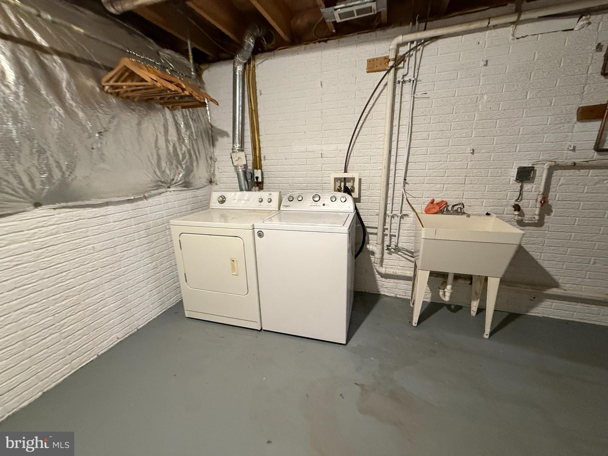 AQUIA HEIGHTS - Residential Lease