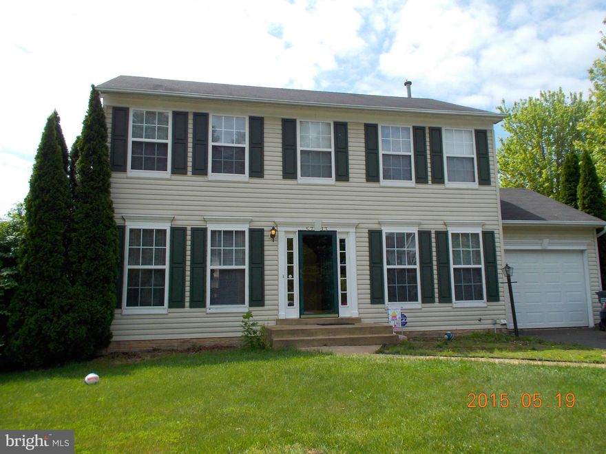 Nice and ready for a new tenant this single family home offers a one car garage, granite countertops, stainless steel appliances and a nice back yard for this summer.