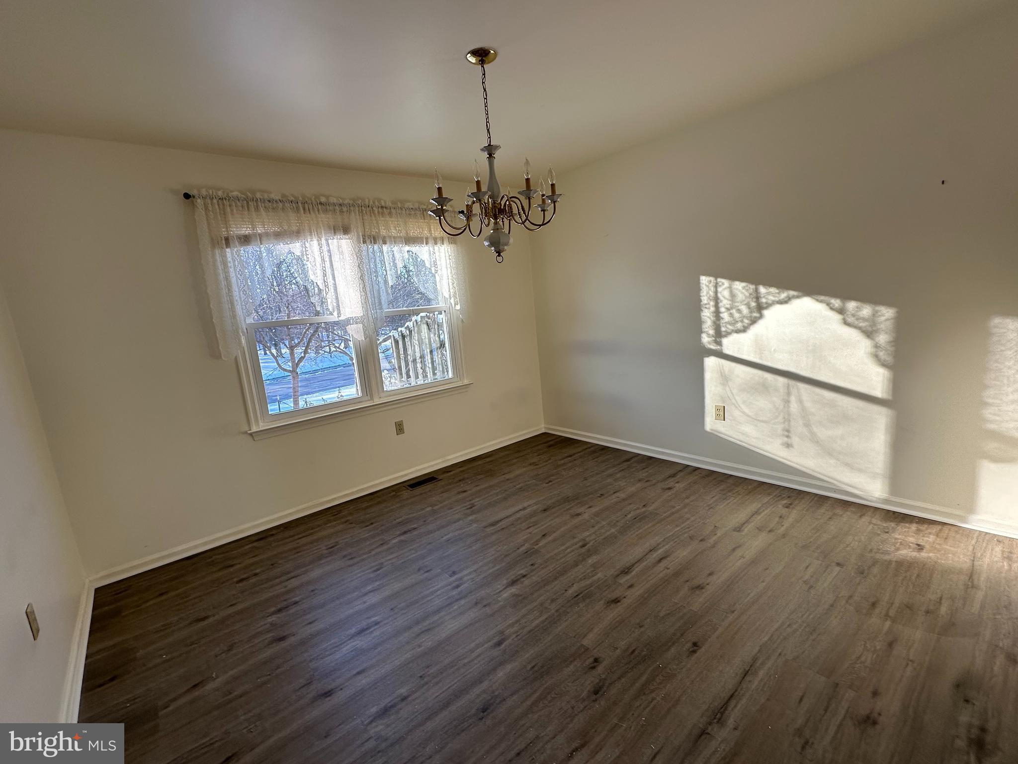 25 GREEN MEADOW COURT