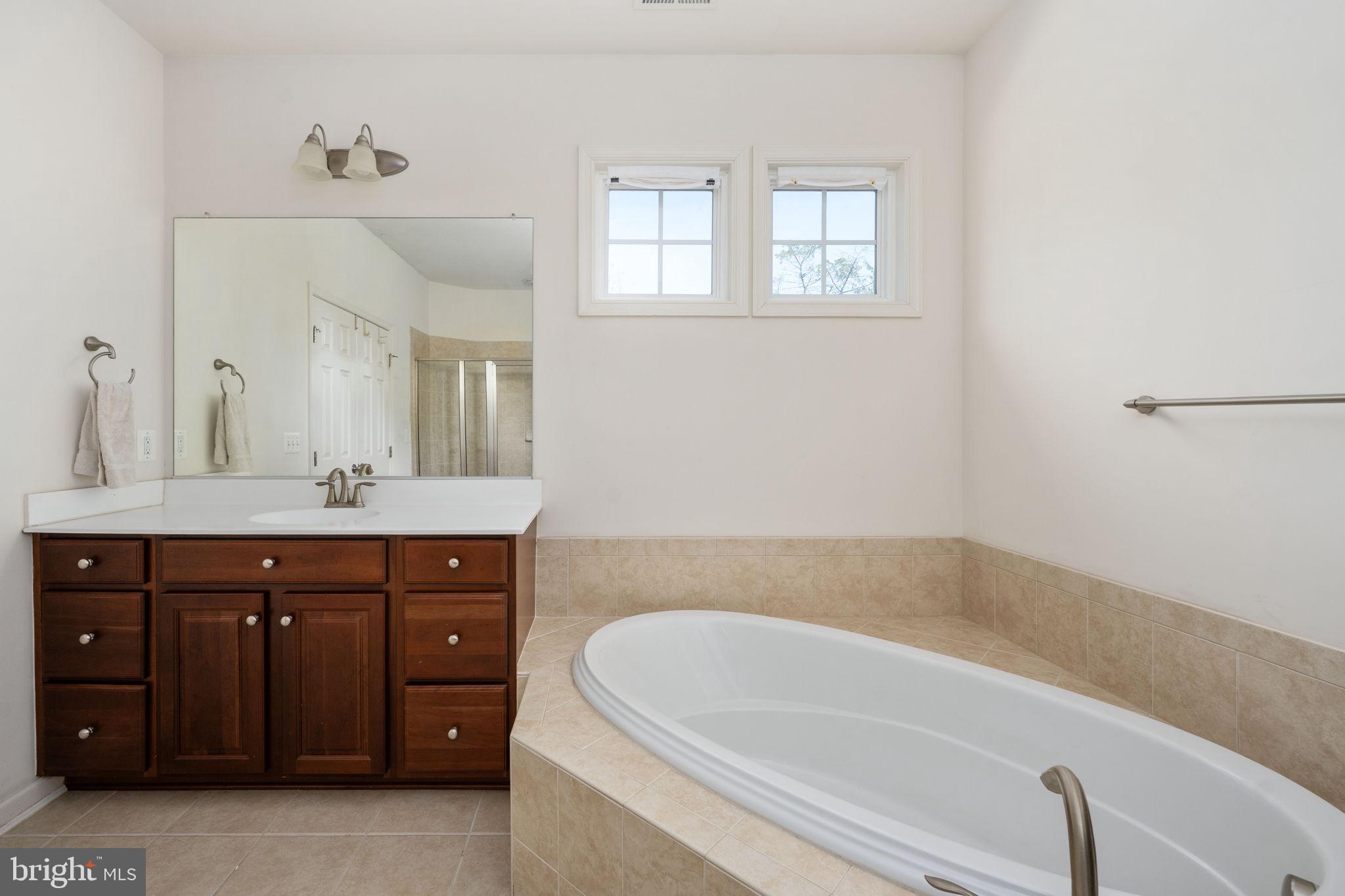 LINTON CREST - Residential