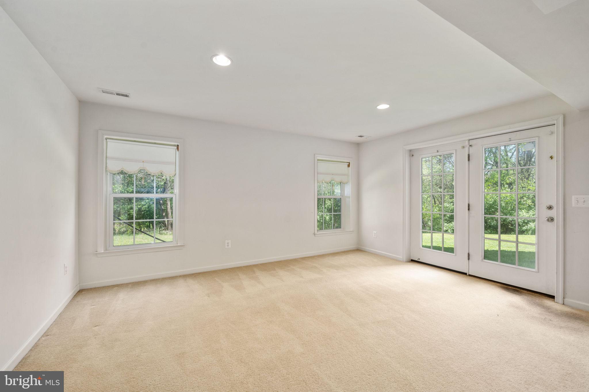 LINTON CREST - Residential