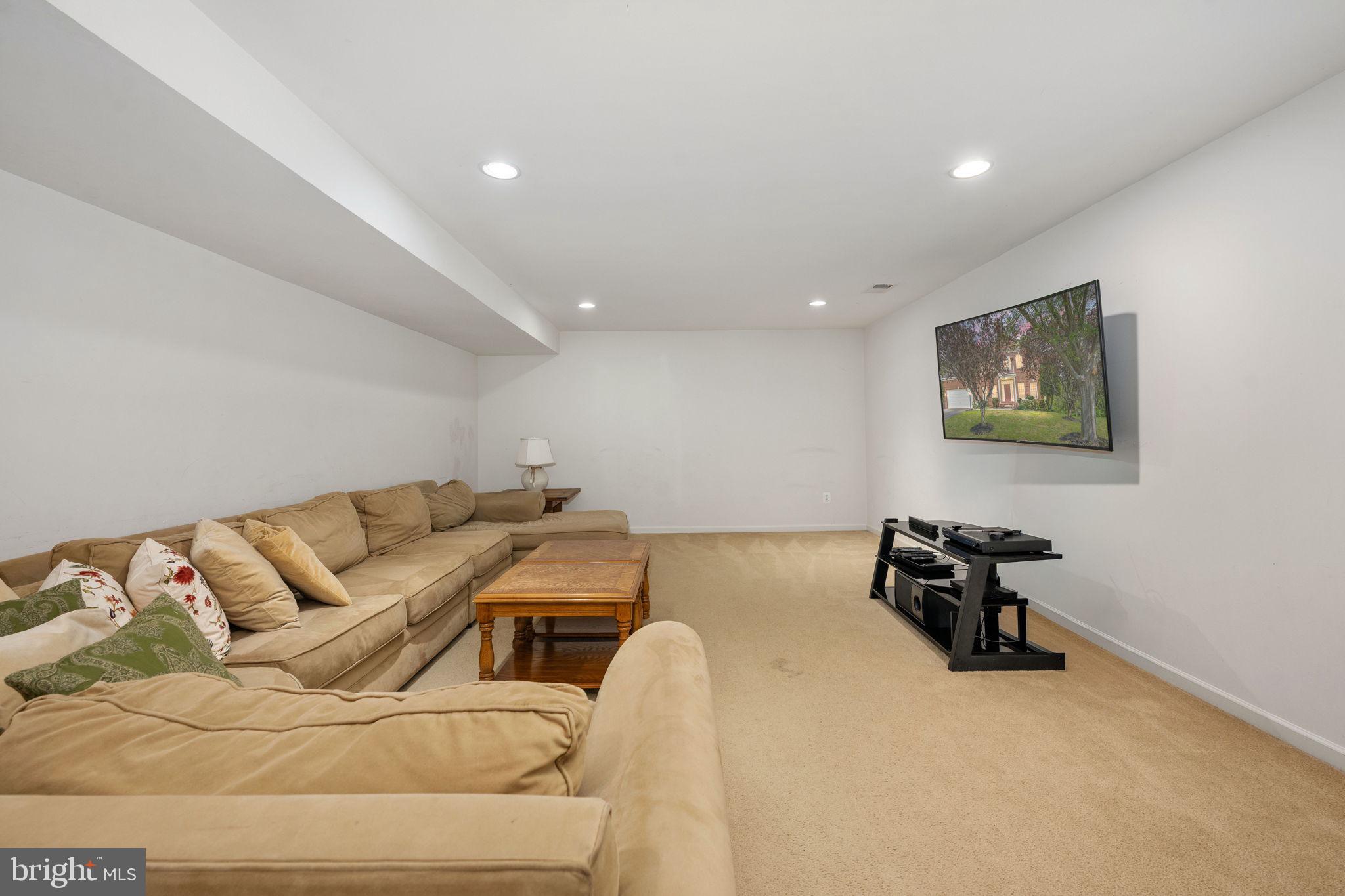 LINTON CREST - Residential