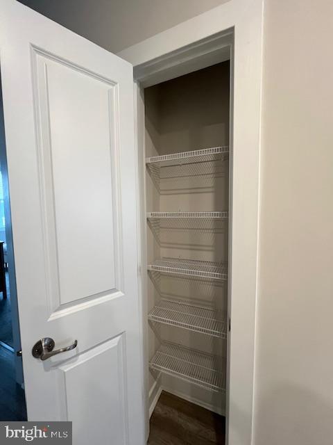 WATERSIDE - Residential