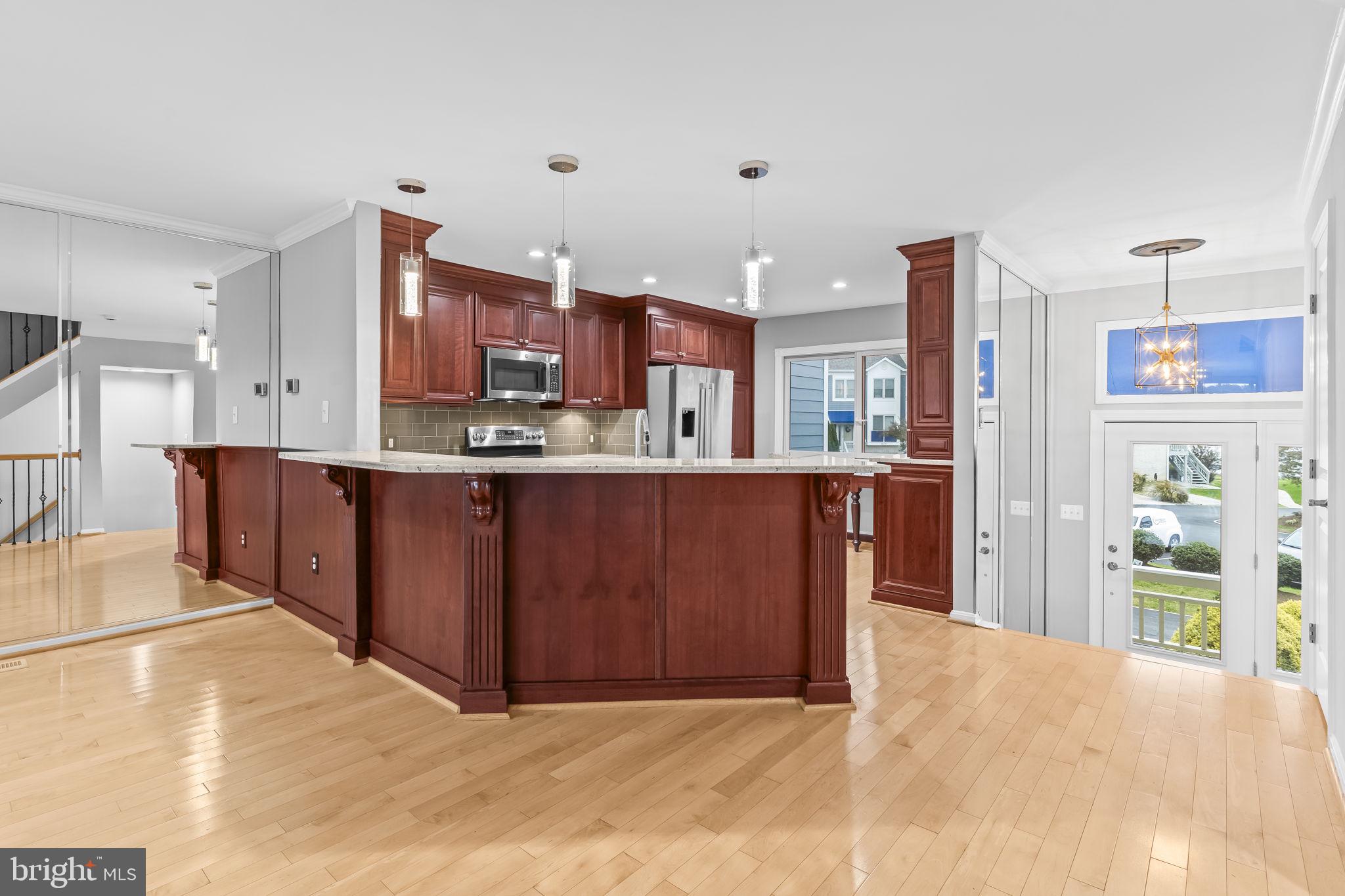 WINDWARD KEY - Residential