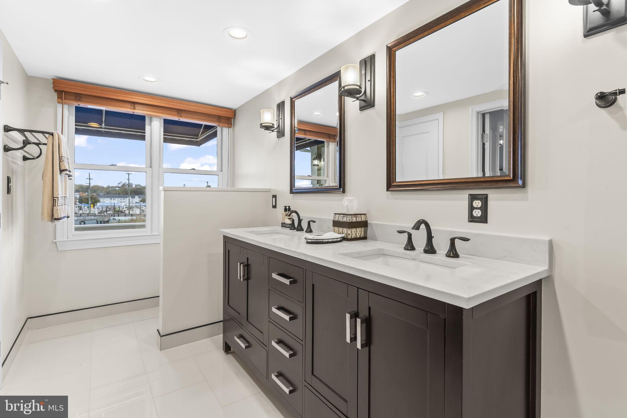 WINDWARD KEY - Residential
