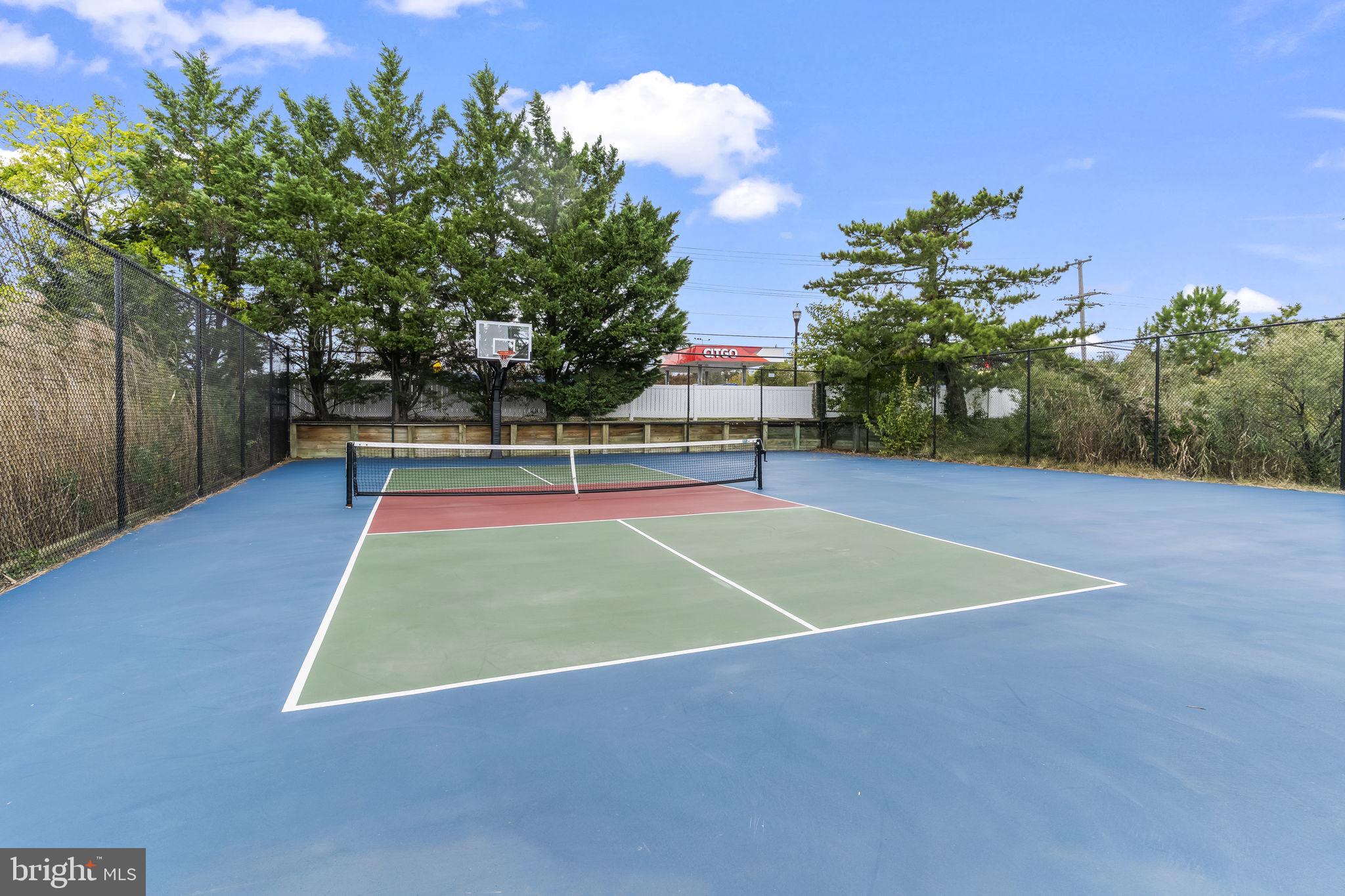 WINDWARD KEY - Residential