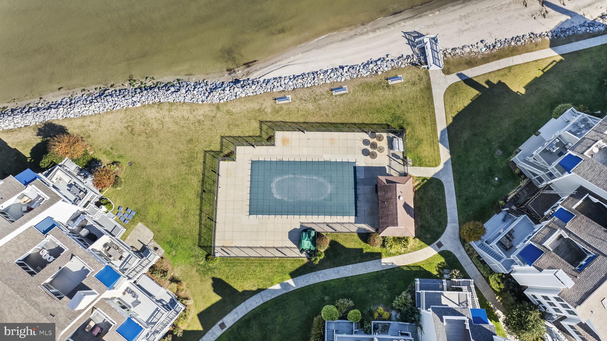 WINDWARD KEY - Residential