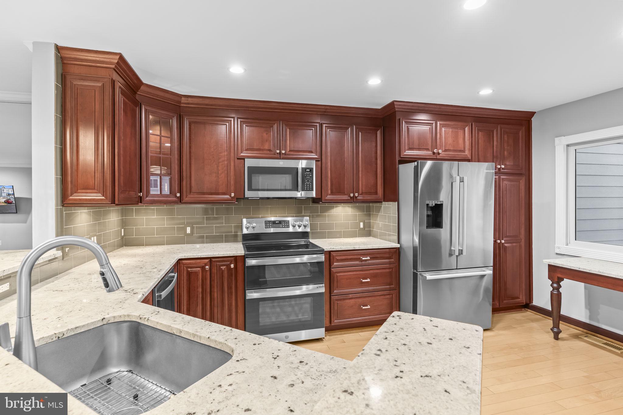 WINDWARD KEY - Residential