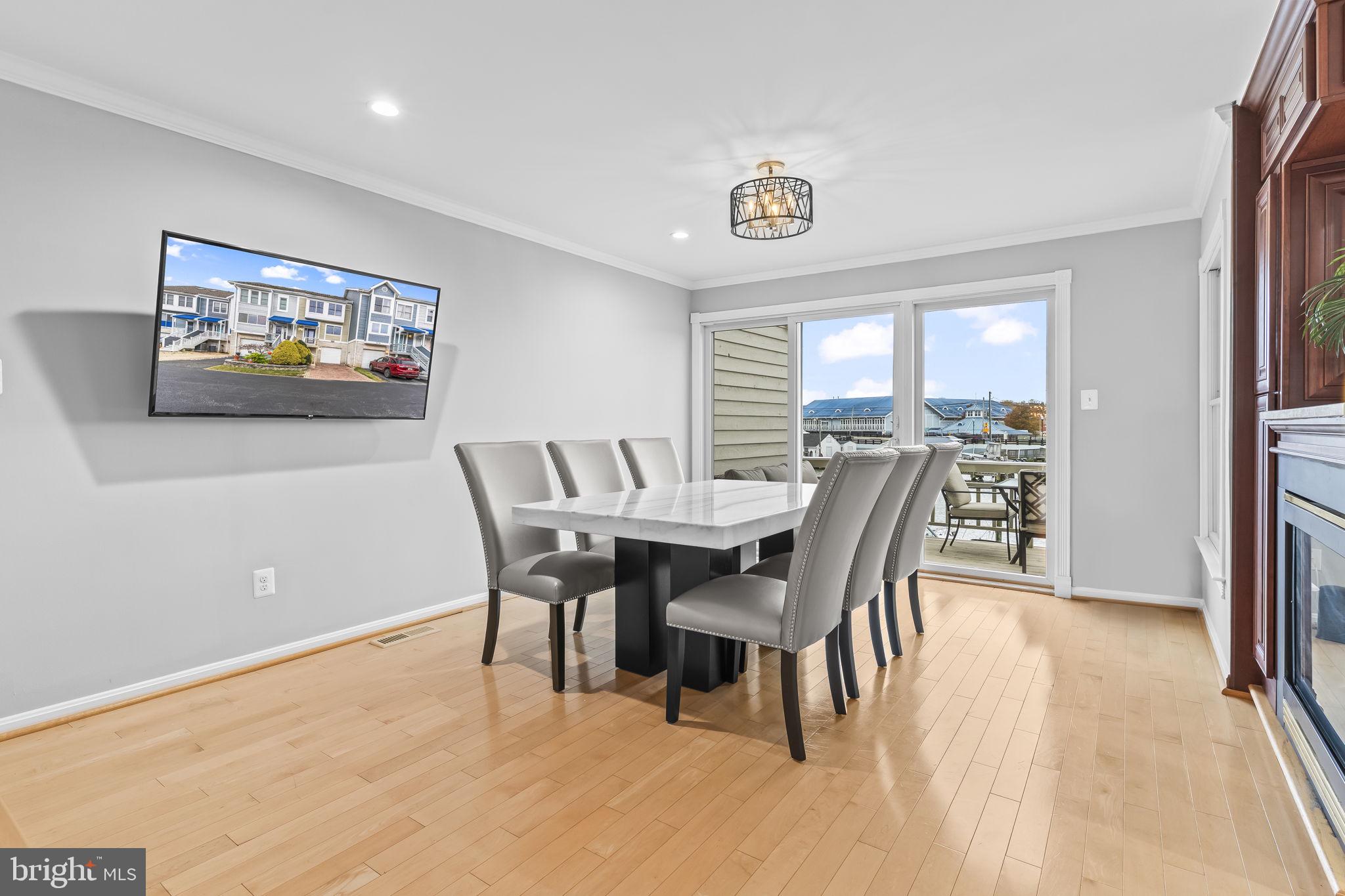 WINDWARD KEY - Residential