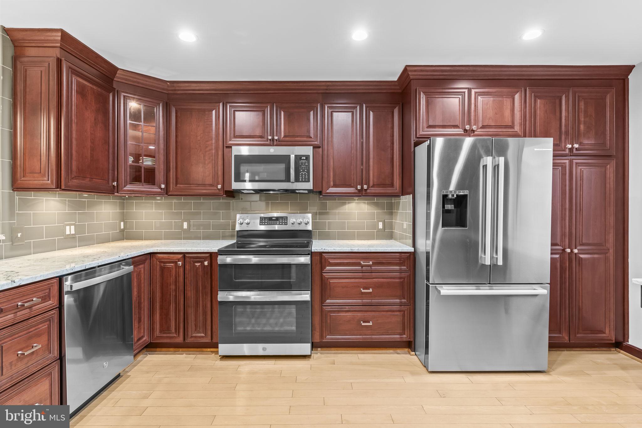 WINDWARD KEY - Residential