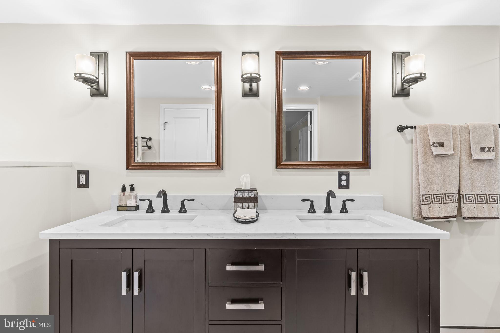 WINDWARD KEY - Residential