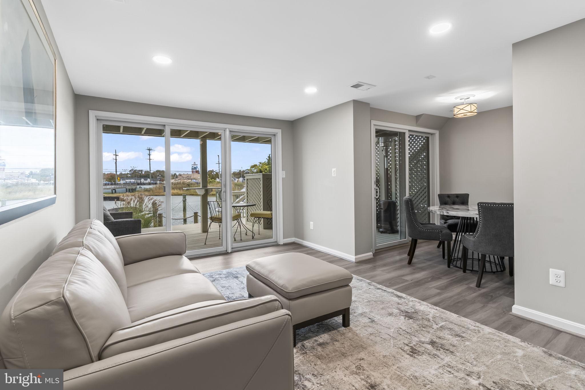 WINDWARD KEY - Residential