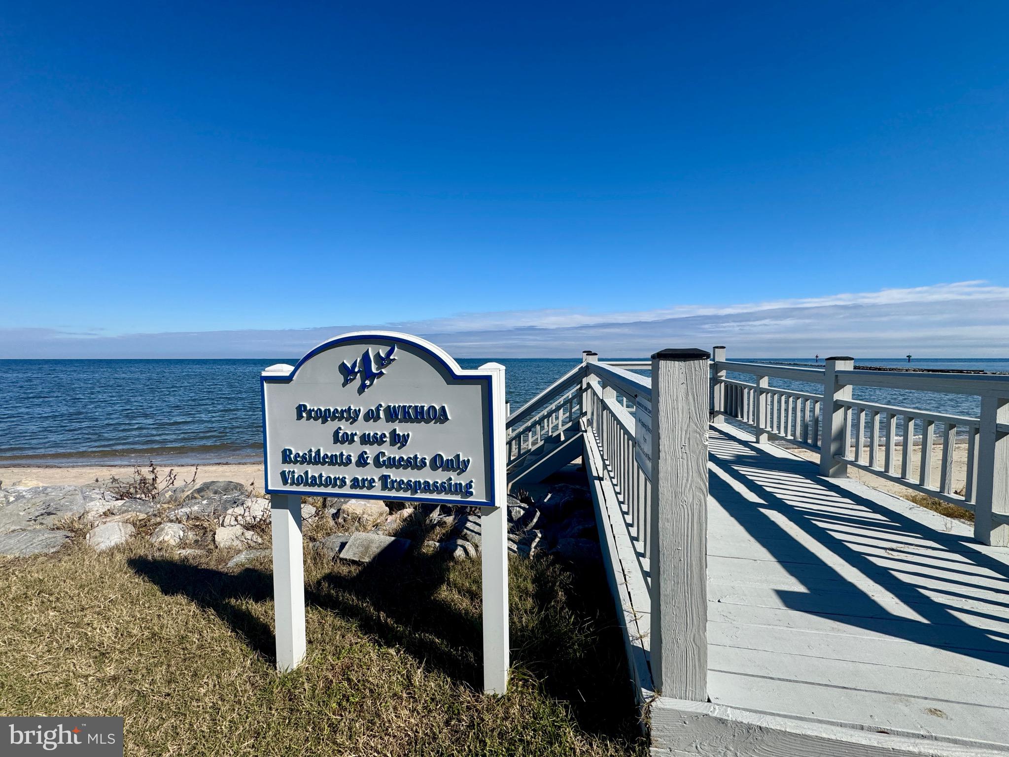 WINDWARD KEY - Residential