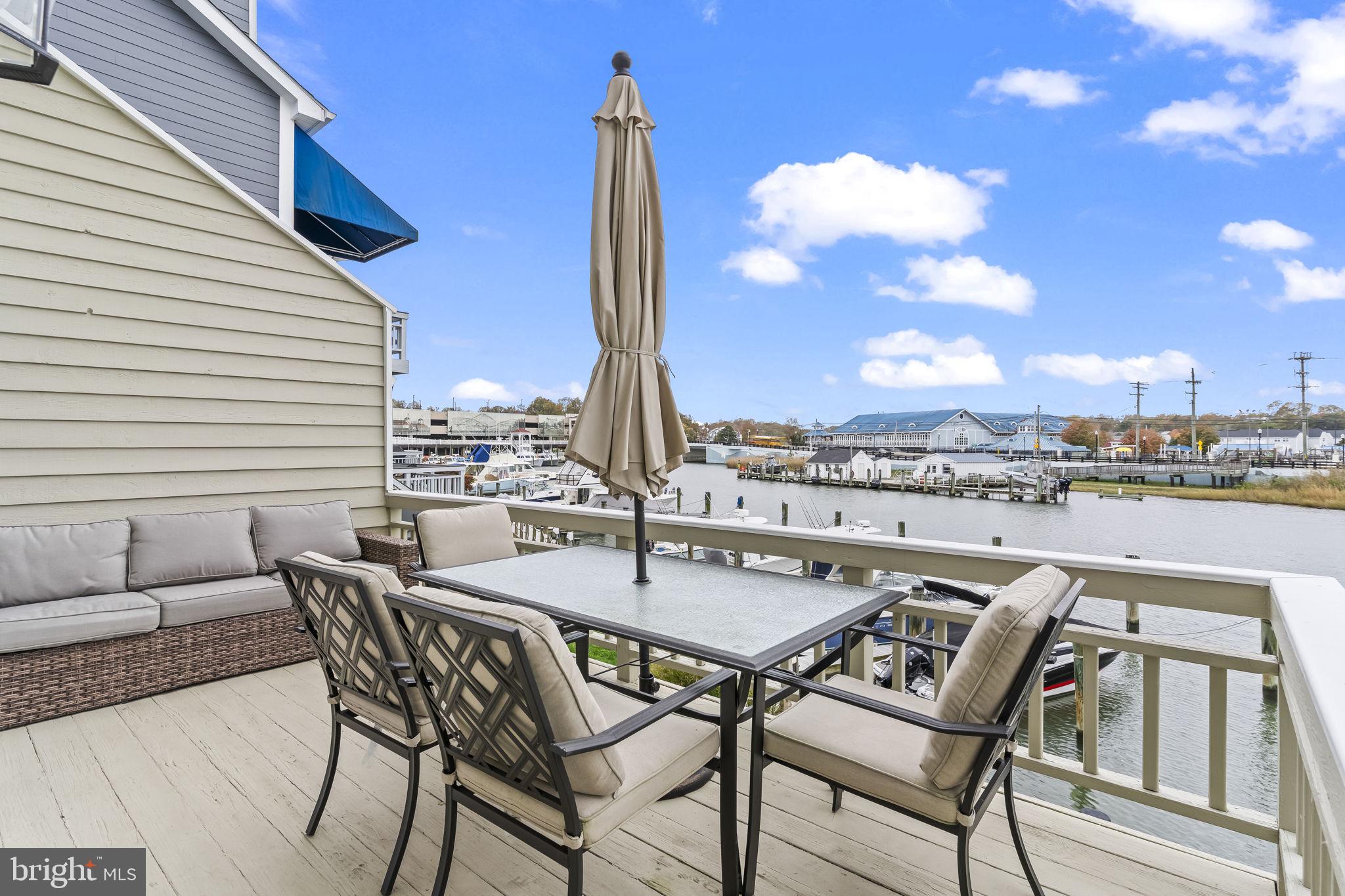 WINDWARD KEY - Residential