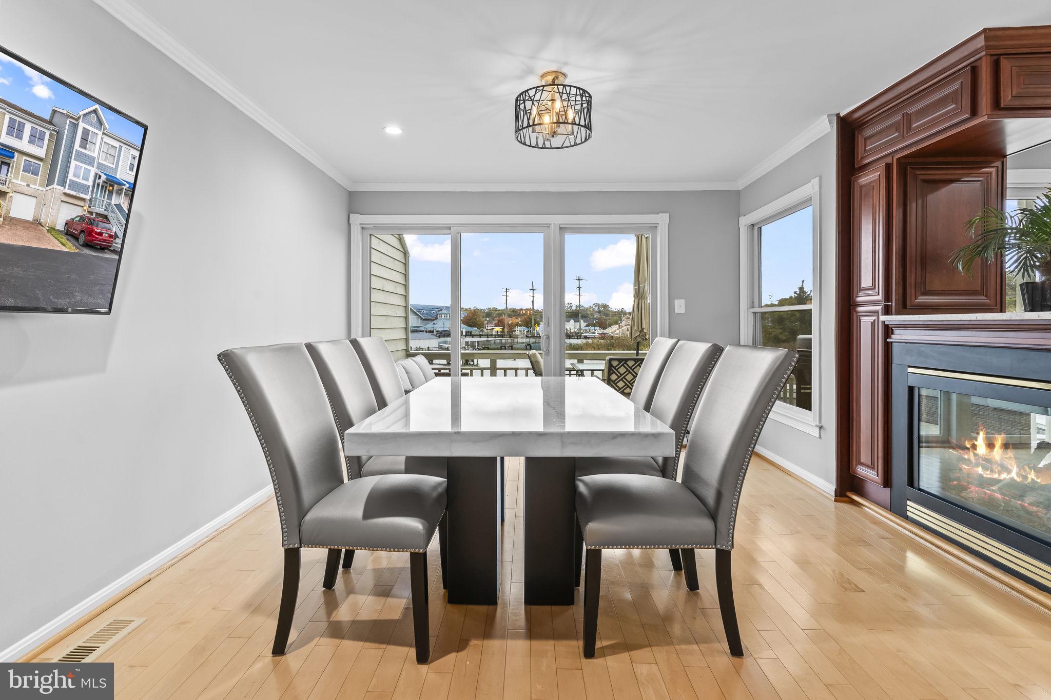 WINDWARD KEY - Residential