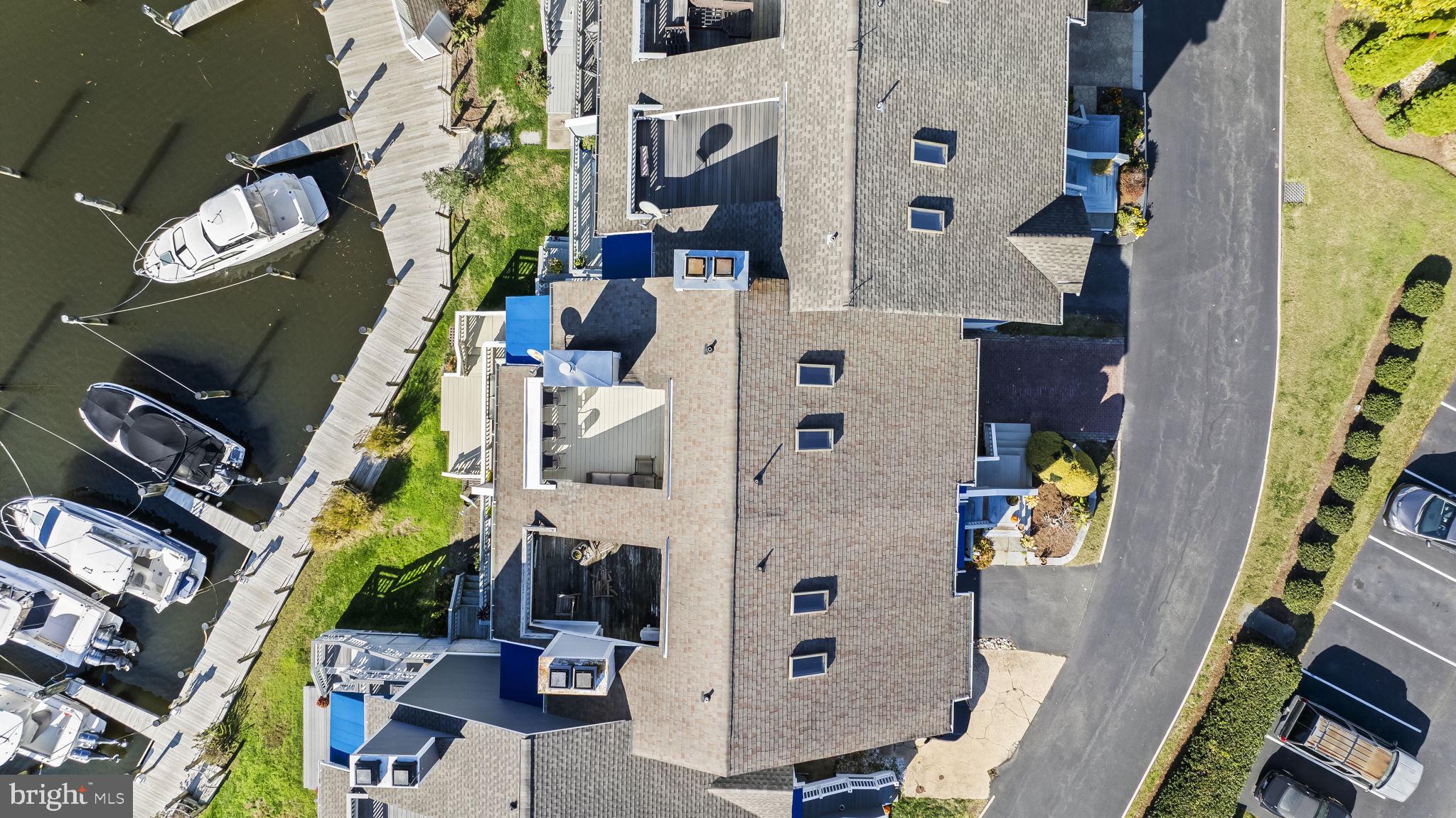 WINDWARD KEY - Residential