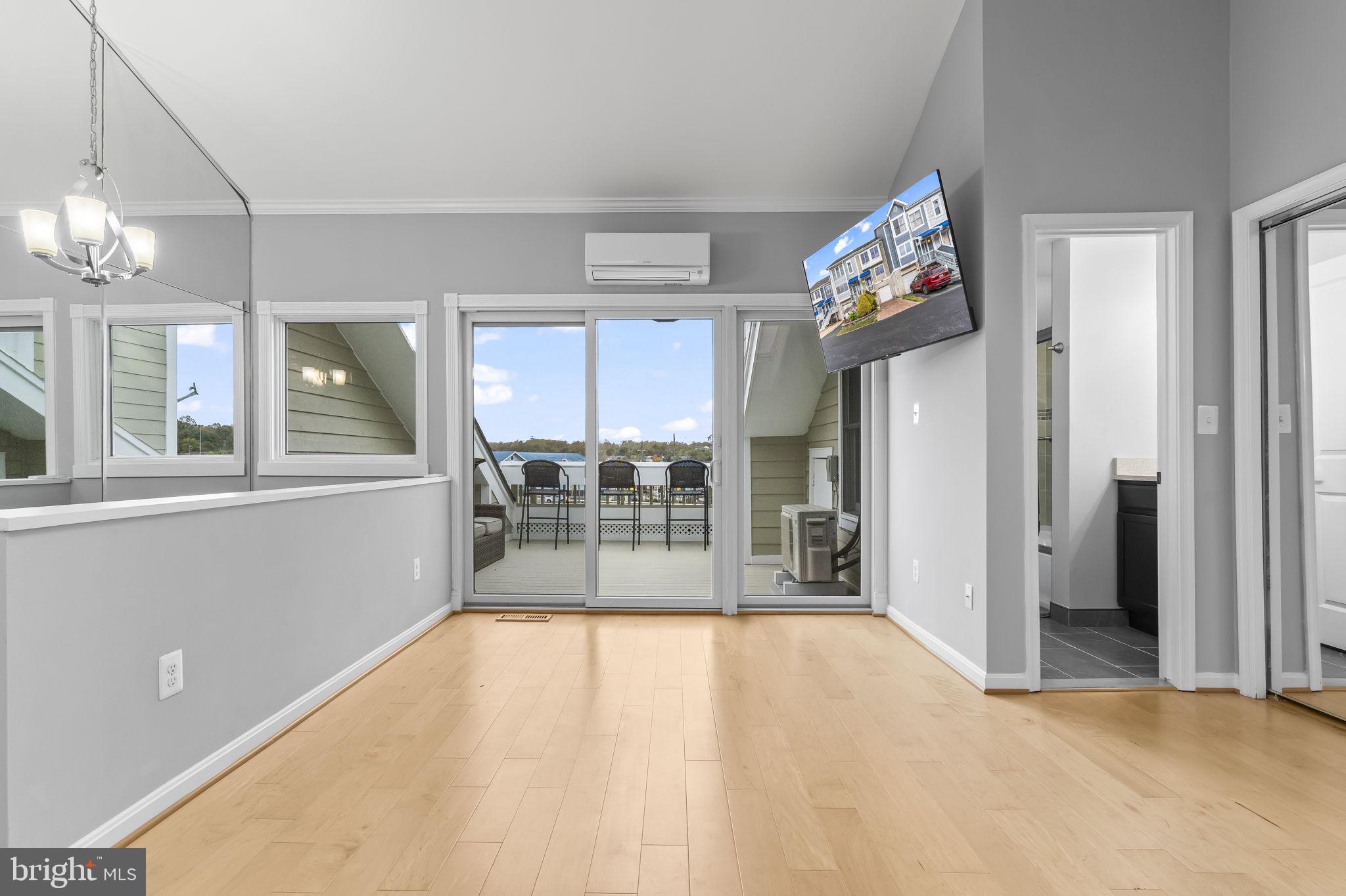 WINDWARD KEY - Residential