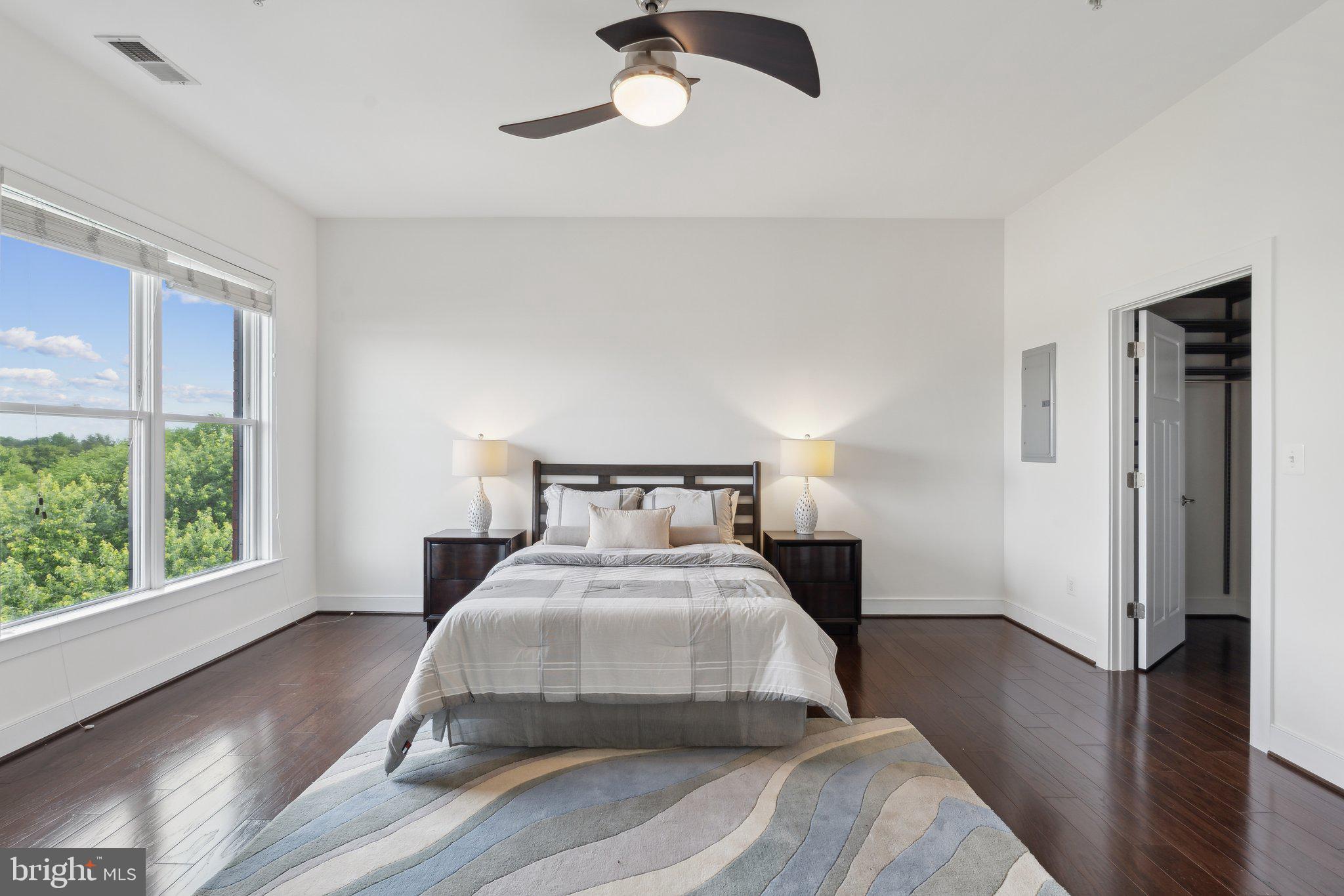 COLUMBIA - Residential