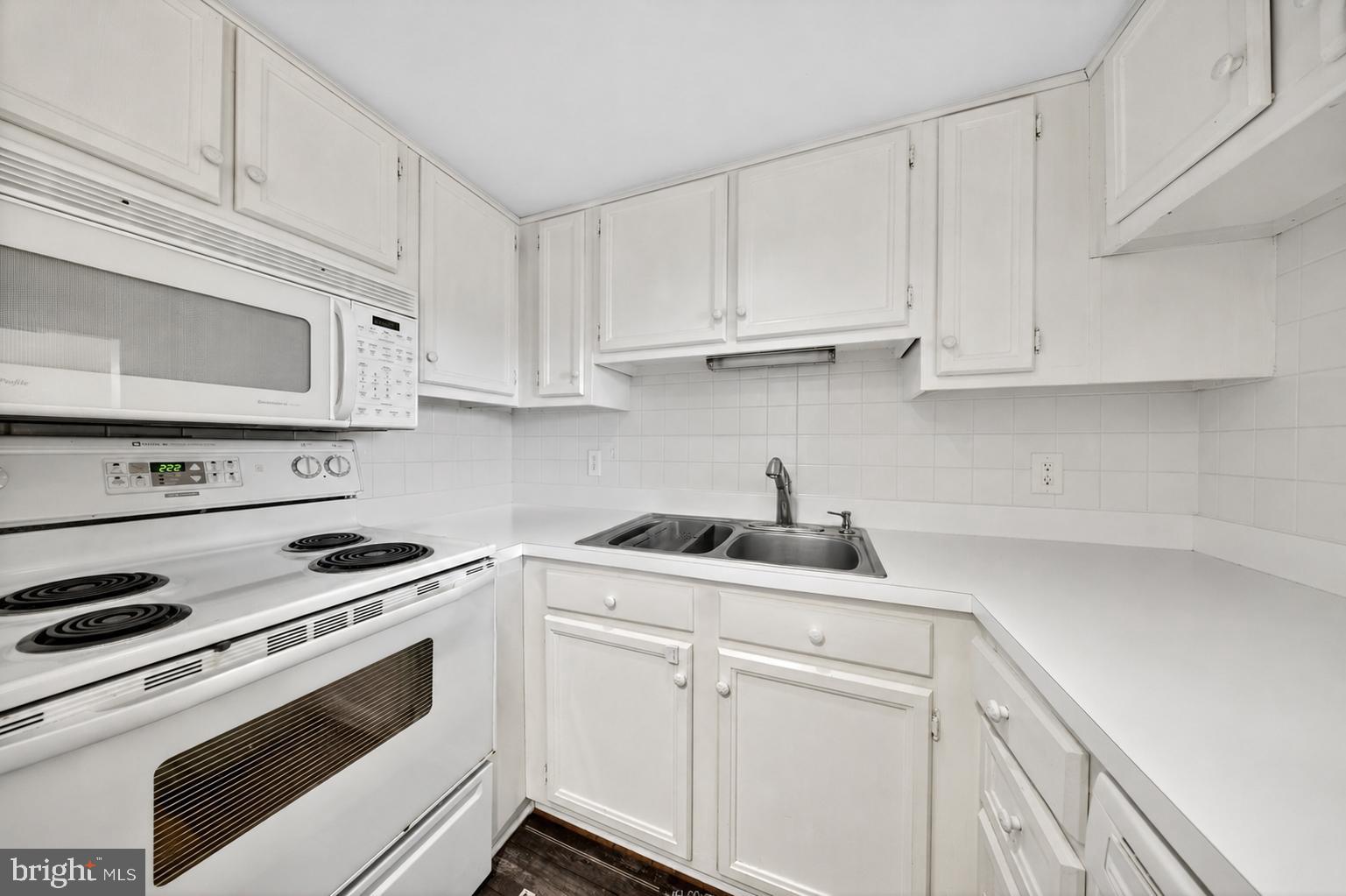30142 CEDAR SHORES ROAD 246E