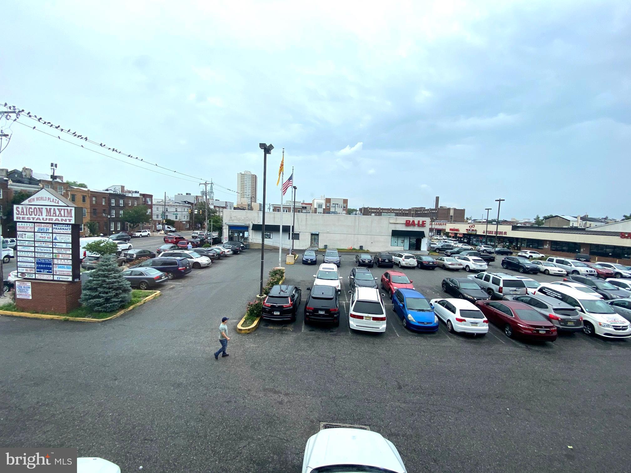 BELLA VISTA - Commercial Lease