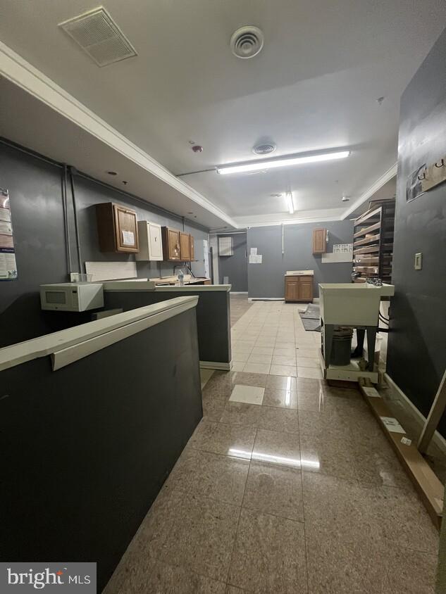 BELLA VISTA - Commercial Lease