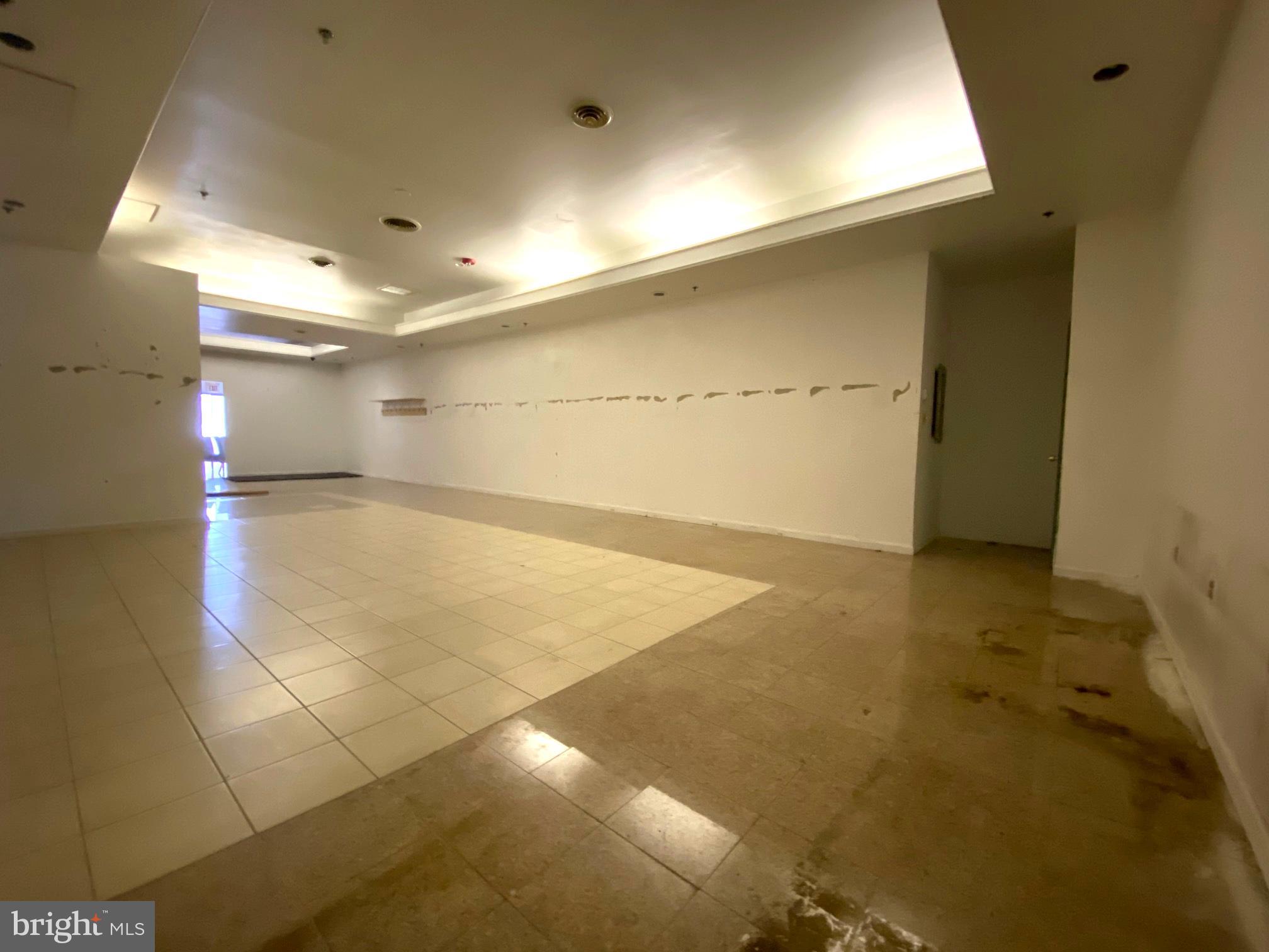 BELLA VISTA - Commercial Lease