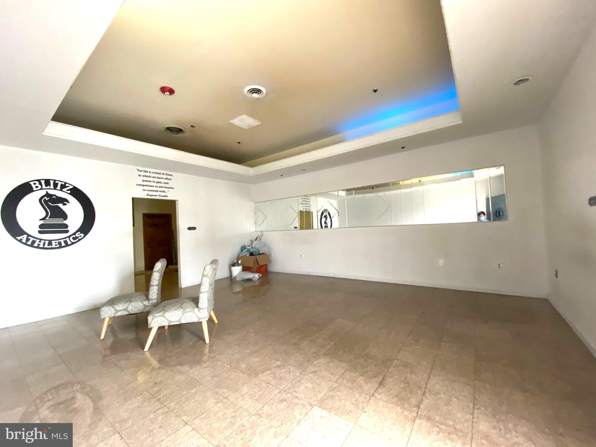 BELLA VISTA - Commercial Lease