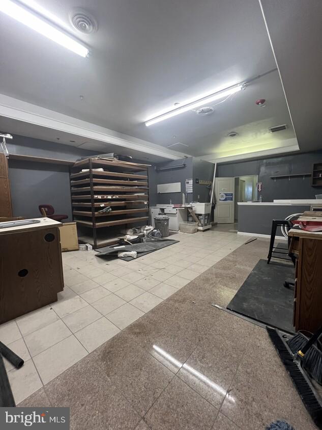 BELLA VISTA - Commercial Lease