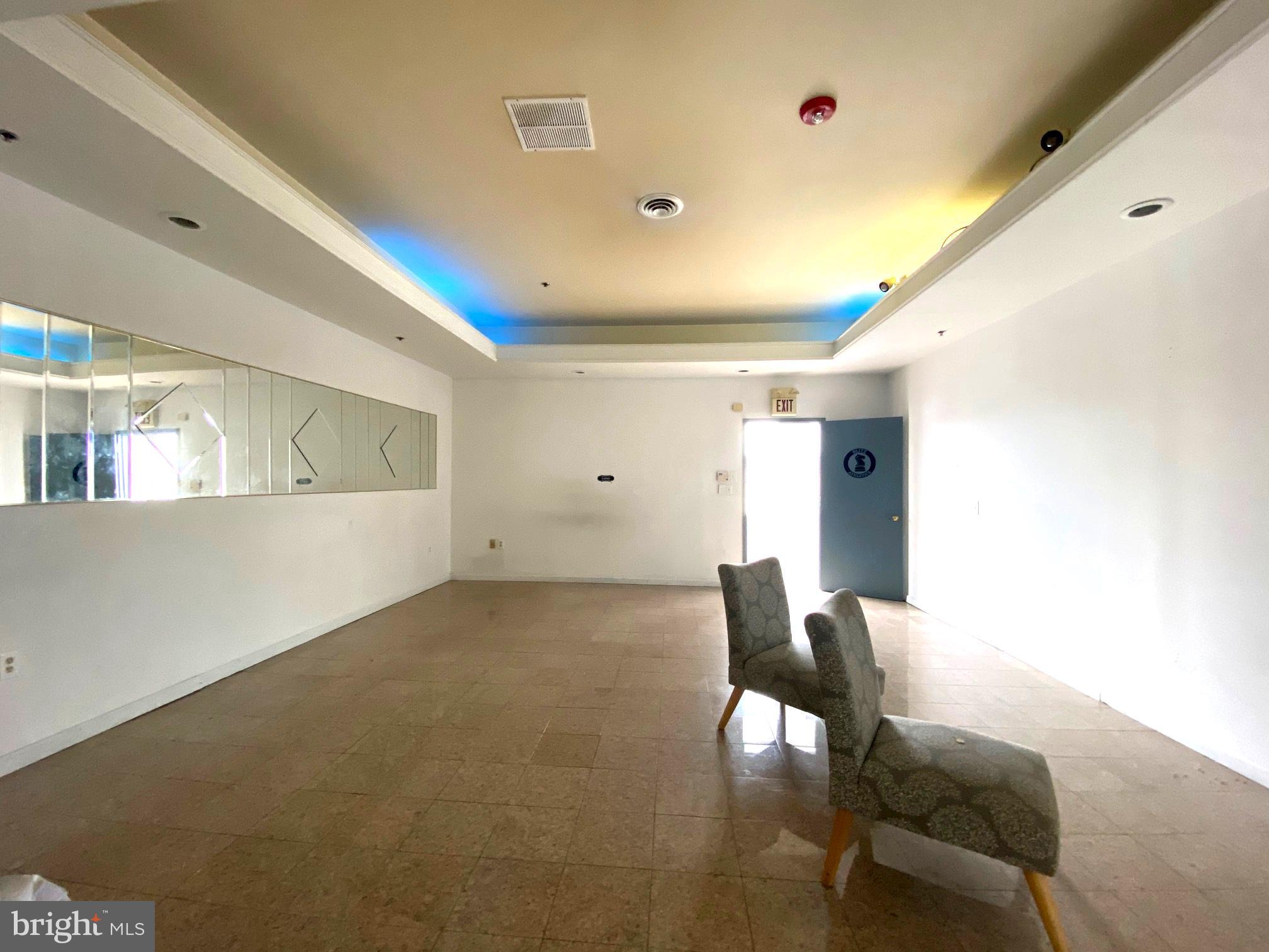 BELLA VISTA - Commercial Lease