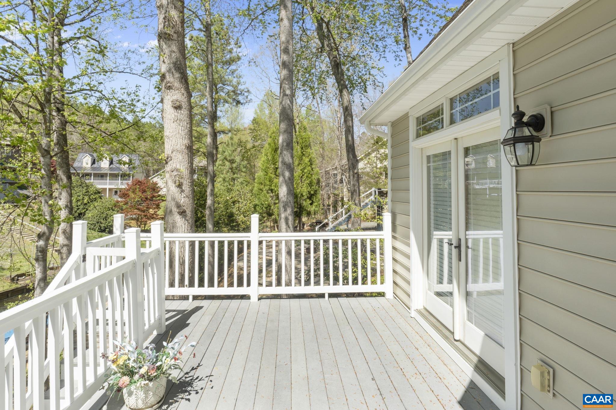 LAKE MONTICELLO - Residential