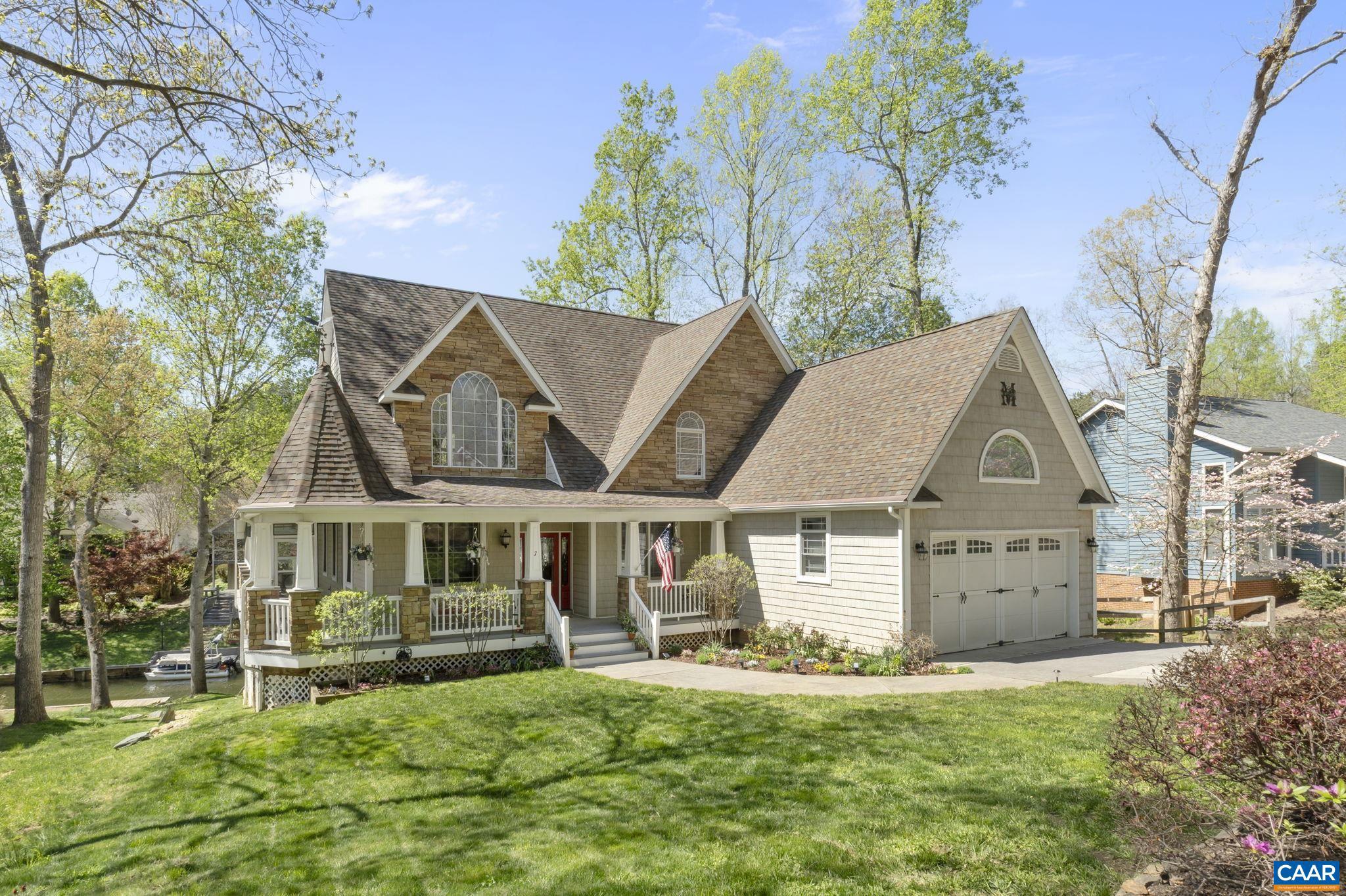 LAKE MONTICELLO - Residential