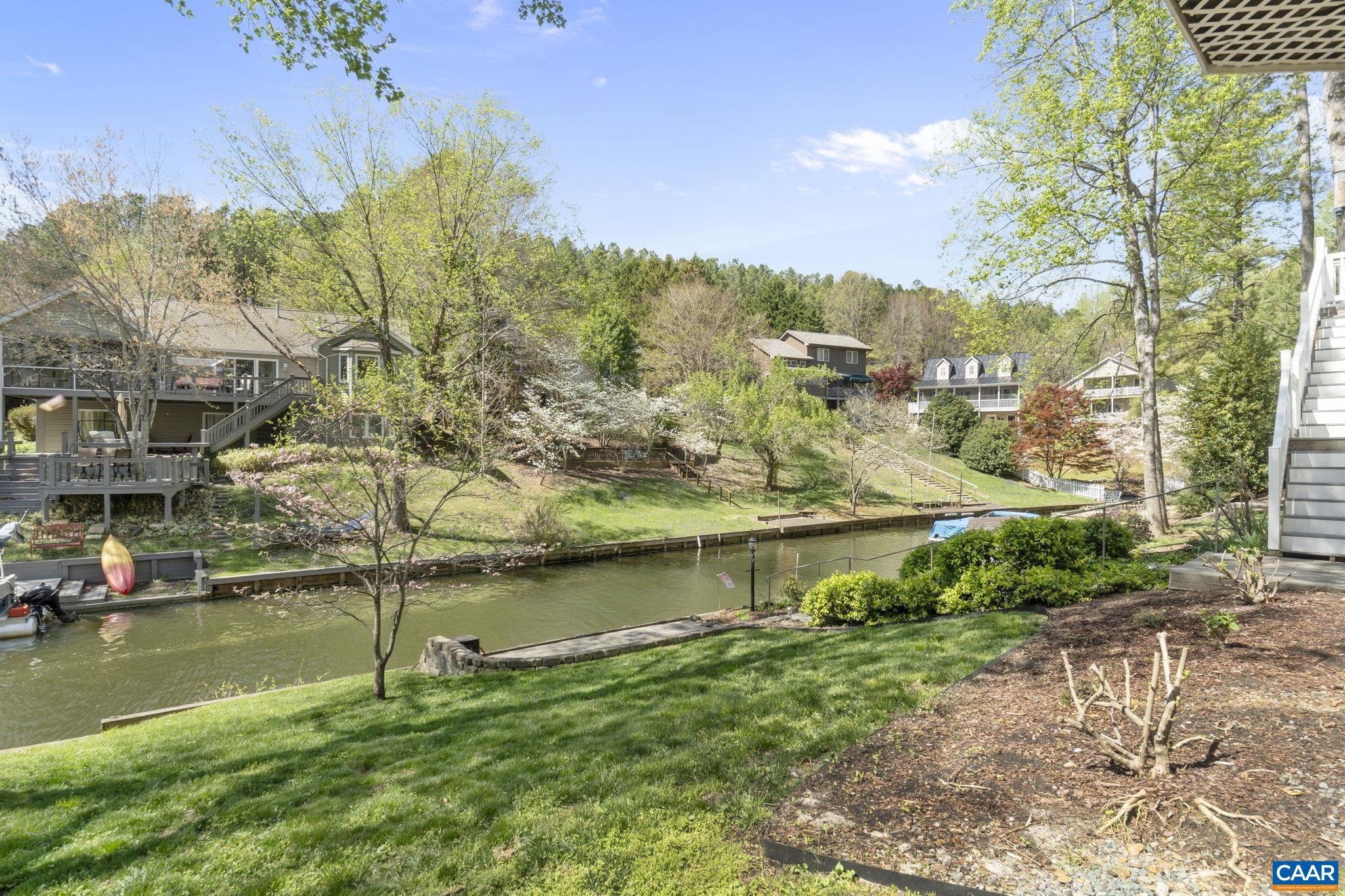 LAKE MONTICELLO - Residential