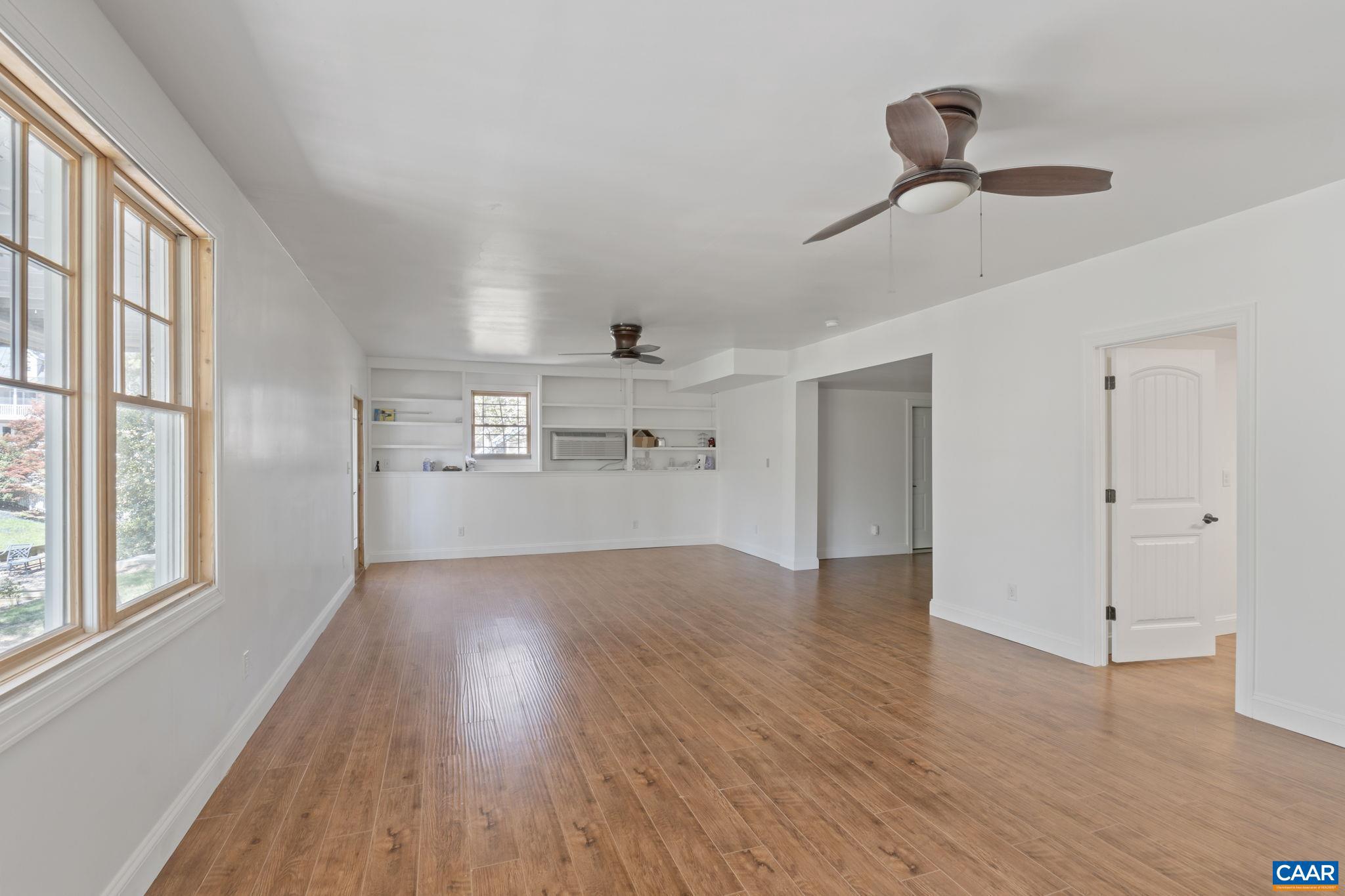 LAKE MONTICELLO - Residential