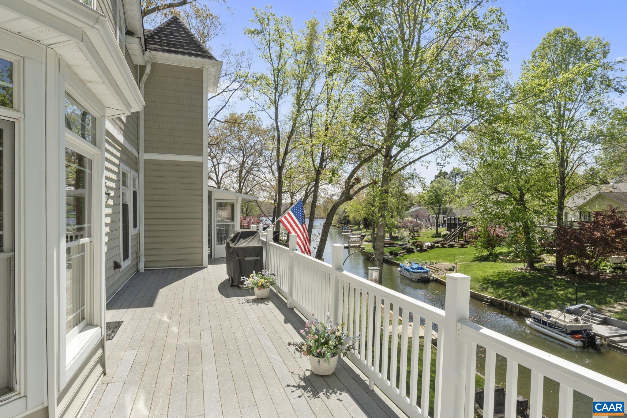 LAKE MONTICELLO - Residential