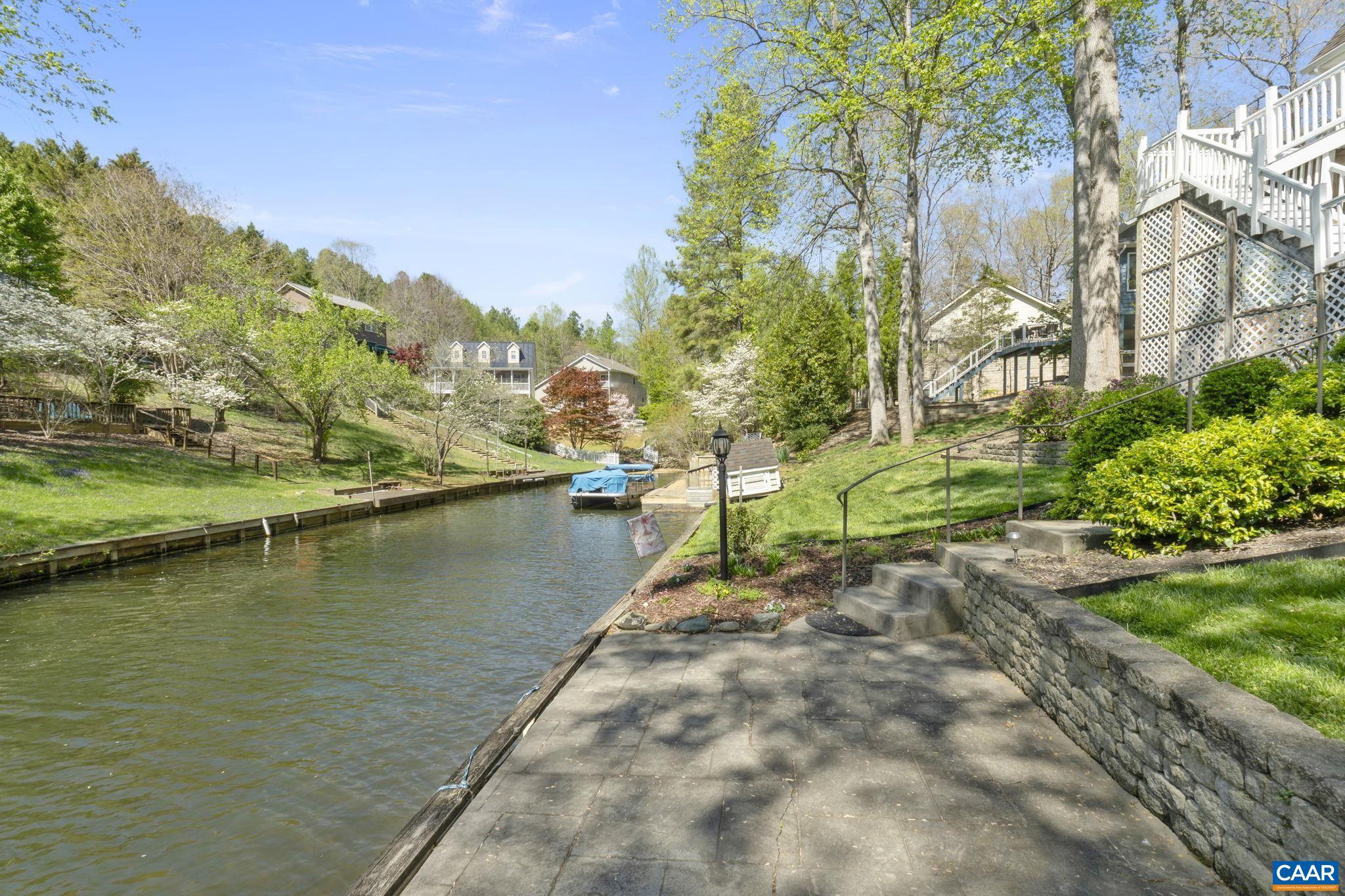 LAKE MONTICELLO - Residential